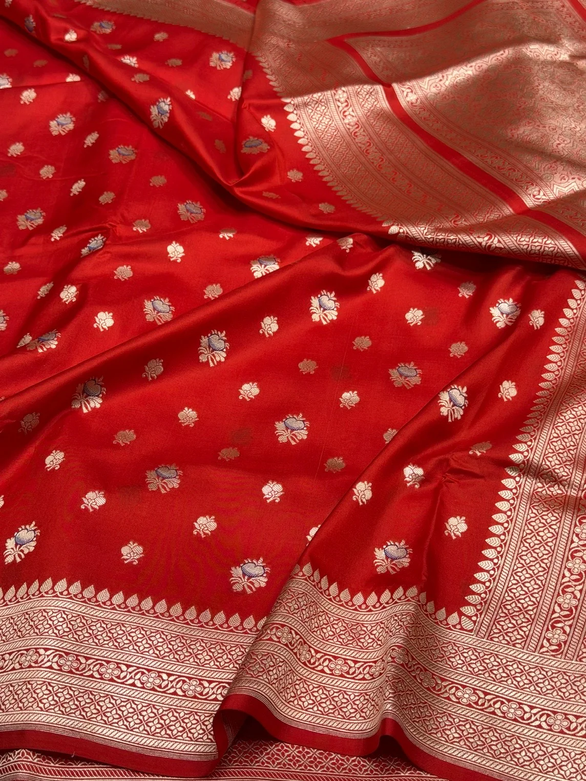 Banarasi Minakari Pure Katan Silk Saree | Pure Silk | Minakari Work | Cutwork Technique | Banarasi Katan Silk Saree - Image 10