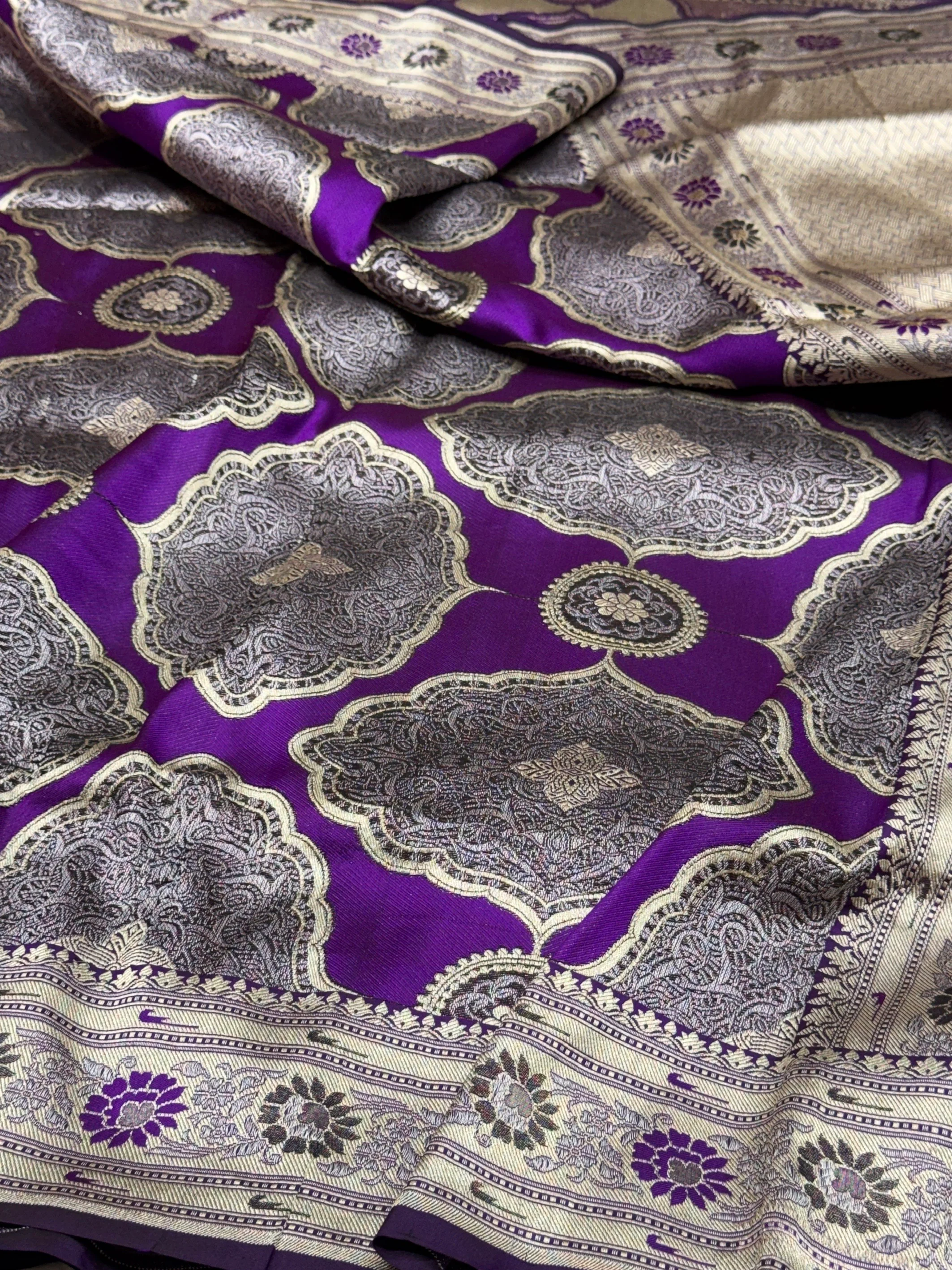 Banarasi Pure Multicolour Silk Saree - Image 2