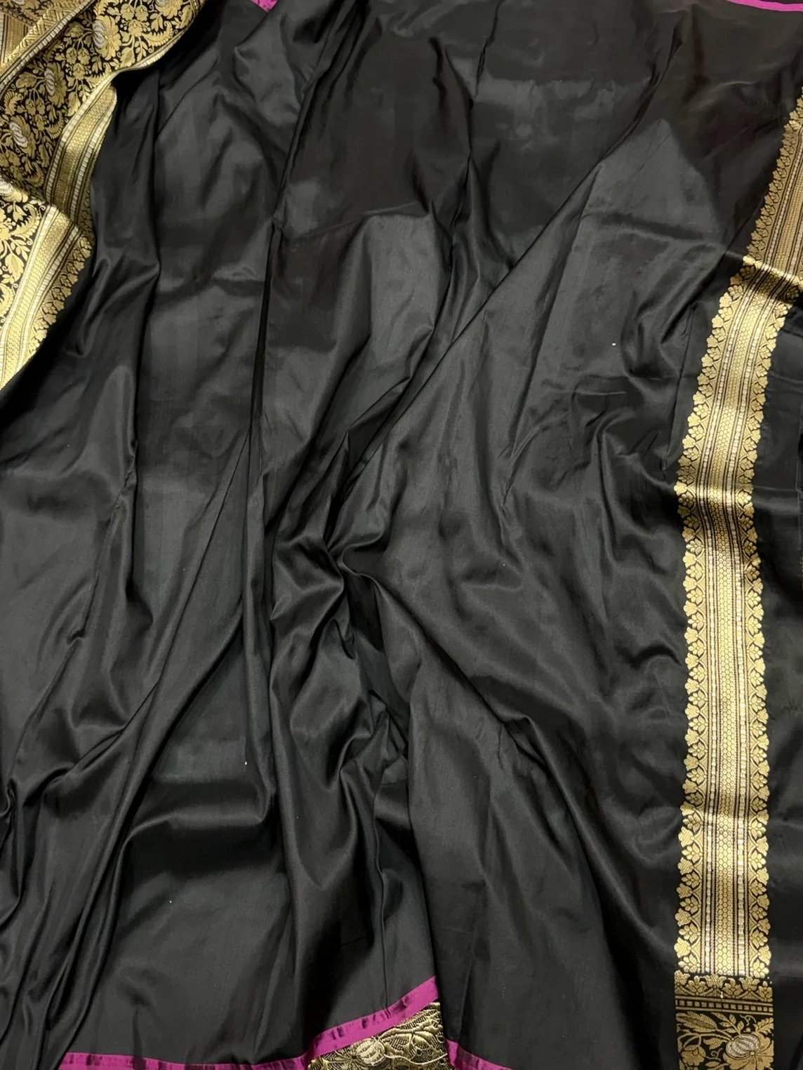 Black Handwoven Pure Silk Banarasi Saree - Image 2