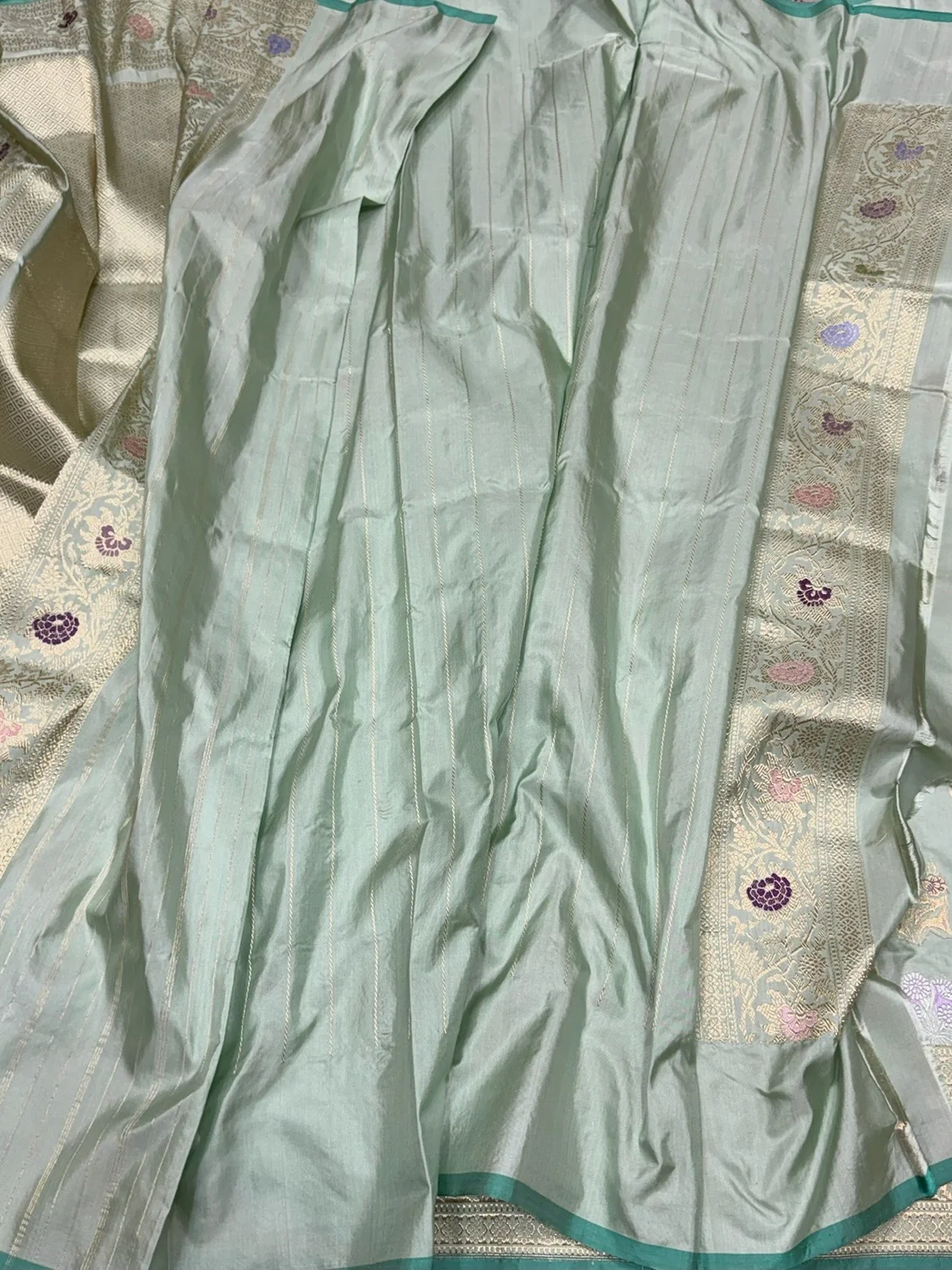 Powder Blue Handwoven Pure Banarasi Silk Saree – Luxury Kadwa Handloom Wedding & Festive Saree - Image 2