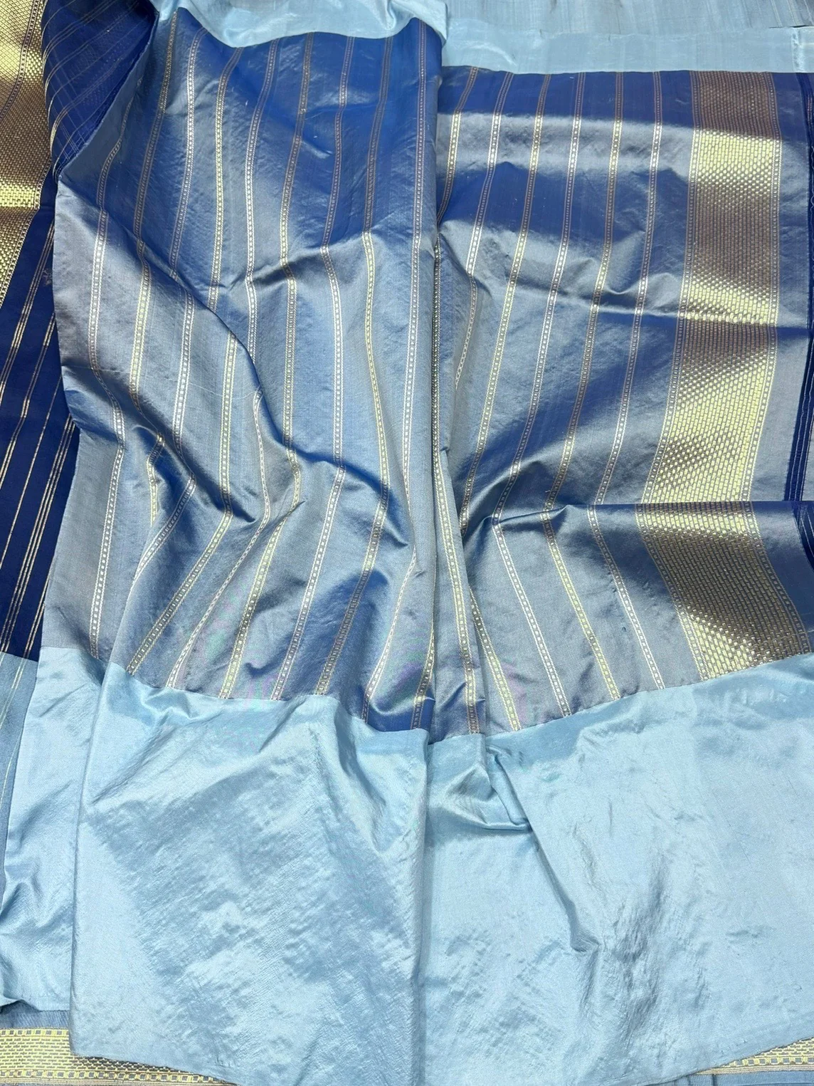 Navy Blue Handwoven Pure Banarasi Organza Silk Saree – Kadwa Weave in Kora Mulberry Silk - Image 2