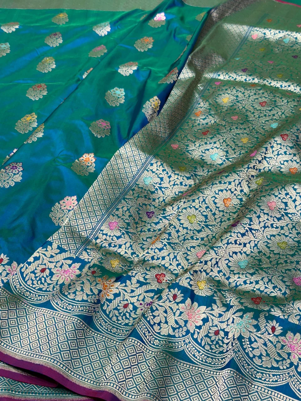 Handwoven Pure Banarasi Silk Saree - Image 4