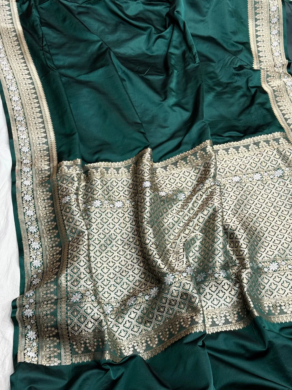 Bottle Green Handwoven Pure Banarasi Satin Silk Saree – Kadwa Weave, Pure Satin Silk - Image 3