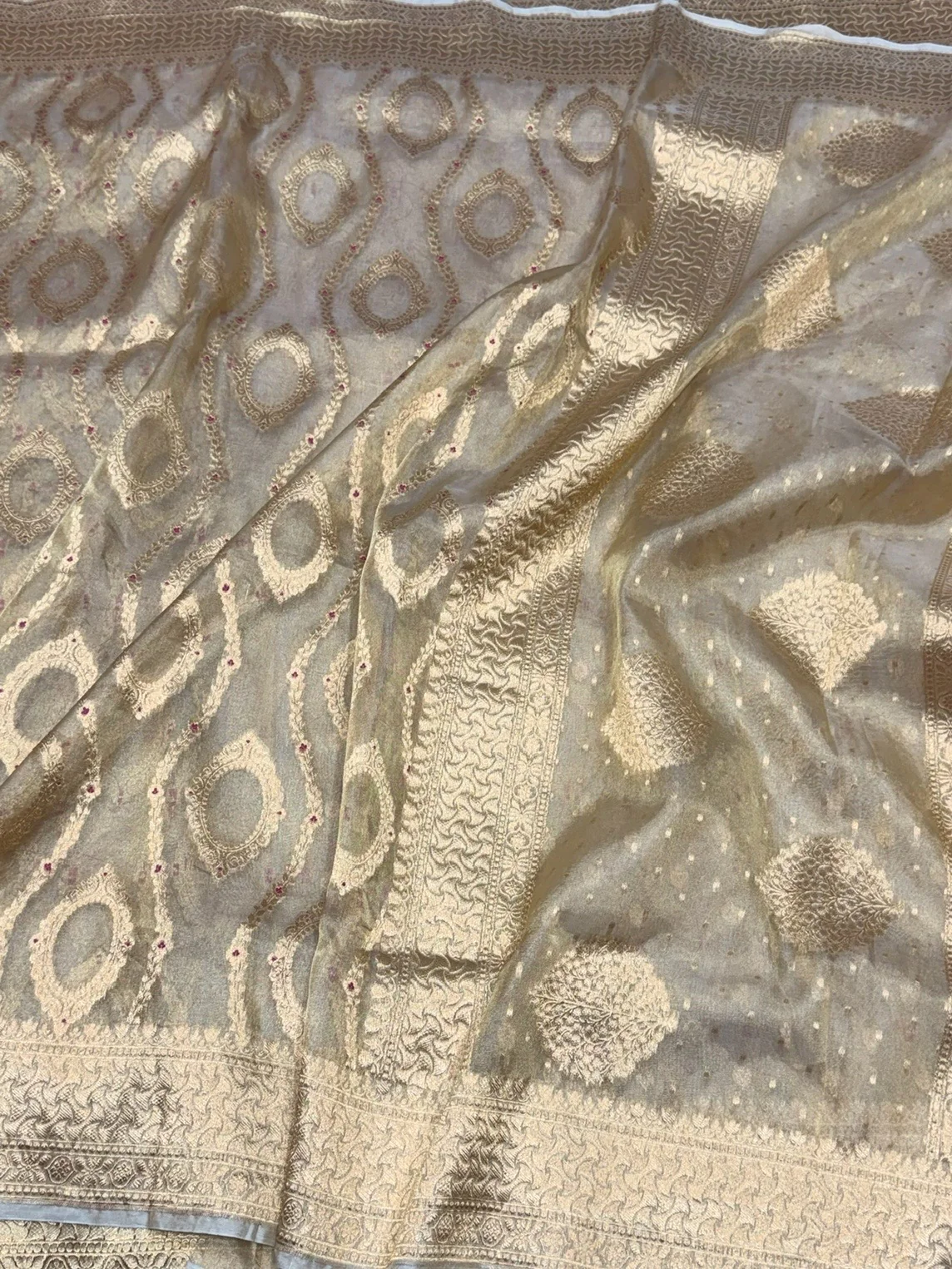 Champagne Gold Pure Banarasi Tissue Silk Saree | Pure Kora Tissue | Cutwork Technique | Lightweight Banarasi Saree - Image 3