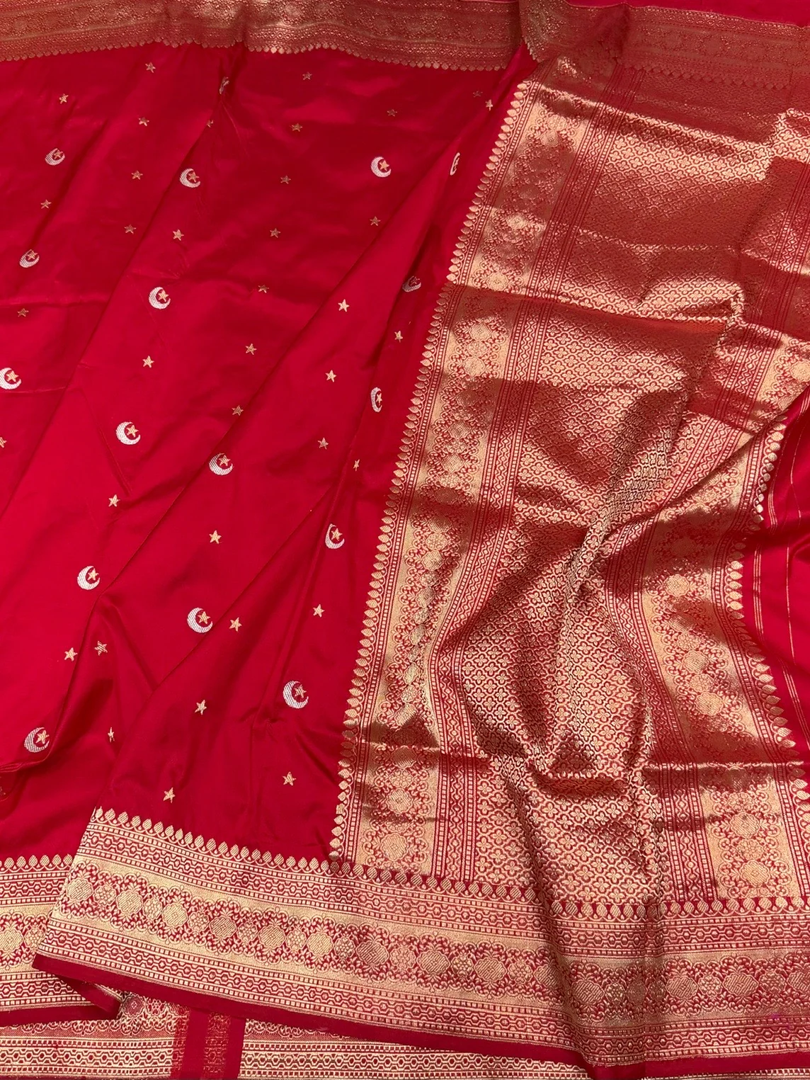 Handwoven Vintage Chand Tara Pure Banarasi Silk Saree - Image 3