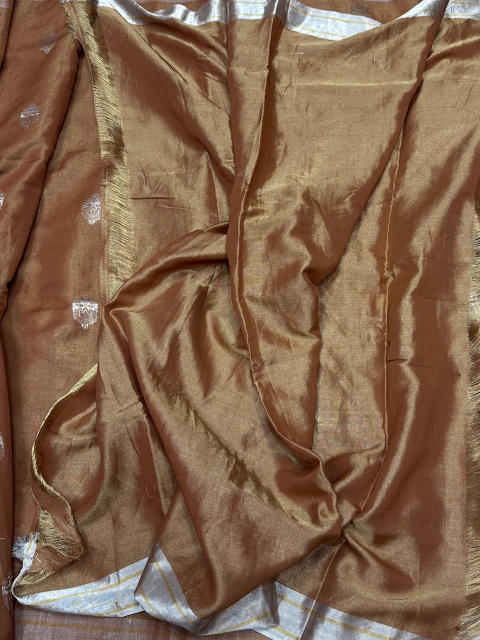 Copper Handwoven Pure Banarasi Tissue Saree - Image 3