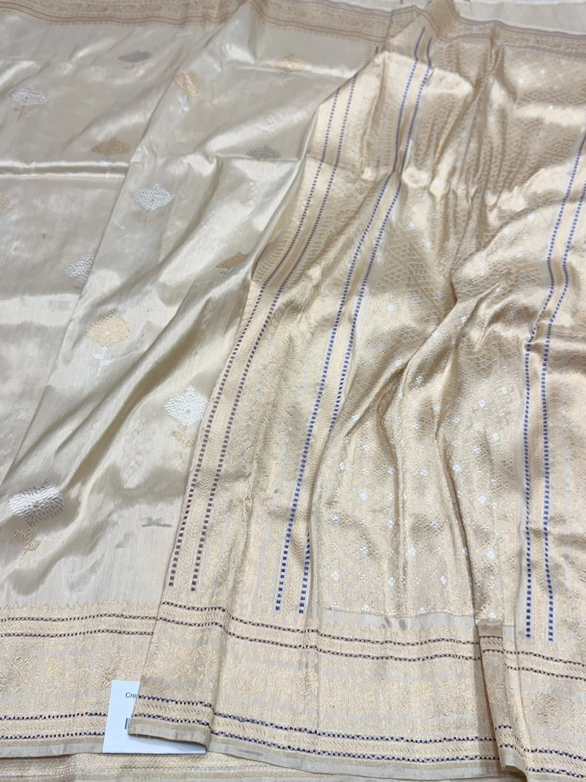 Cream Handwoven Pure Banarasi Tissue Silk Saree - Image 3