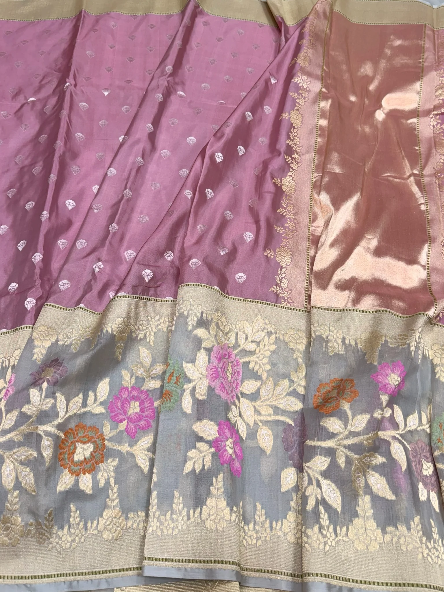 Dusty Rose Pink Handwoven Pure Banarasi Katan Silk Saree - Image 3