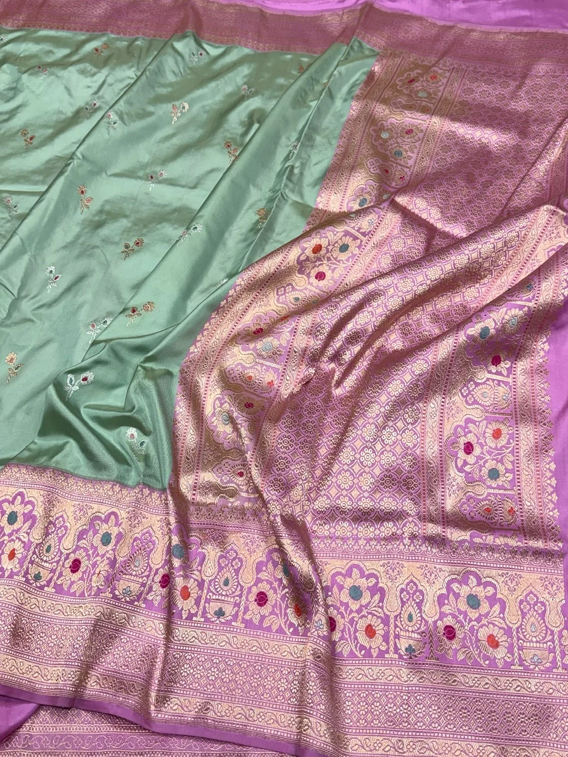 Pista Green Ektara Handwoven Pure Silk Banarasi Saree - Image 3