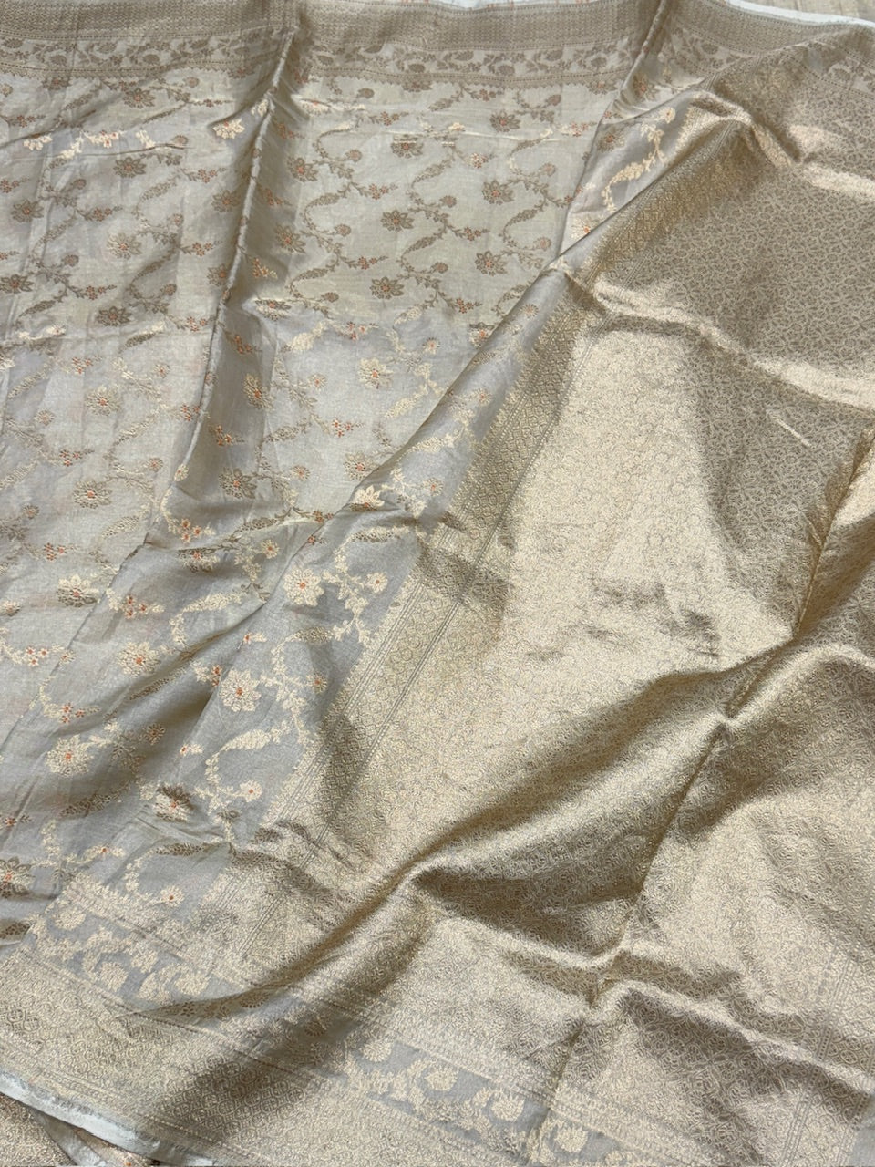 Banarasi Tissue Silk Saree - Image 5