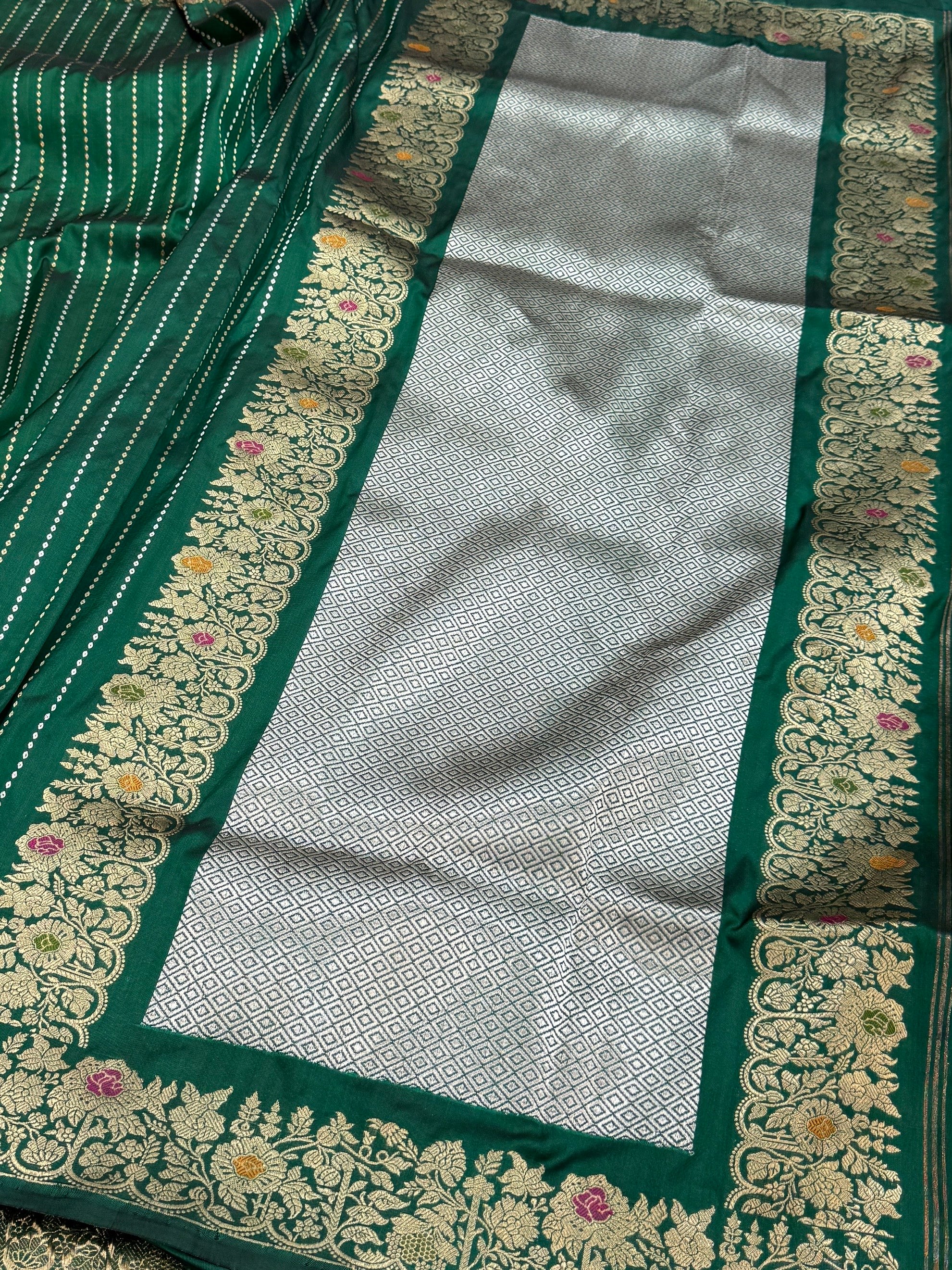 Bottle Green Handwoven Pure Banarasi Silk Saree | Pure Katan Silk | Kadwa Weave | HMR Handlooms - Image 3
