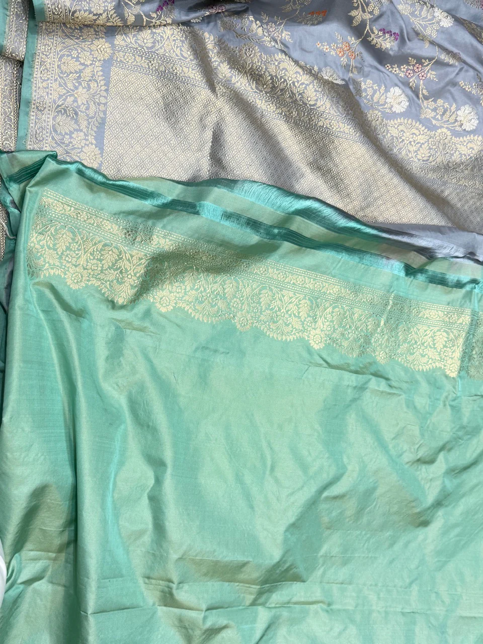 Grey Handwoven Banarasi Silk Saree - Image 2