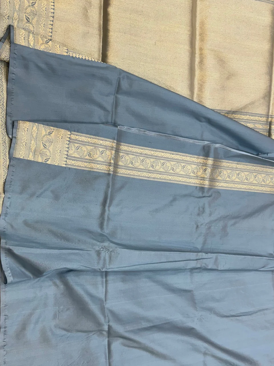 Grey Handwoven Banarasi Silk Saree - Image 2