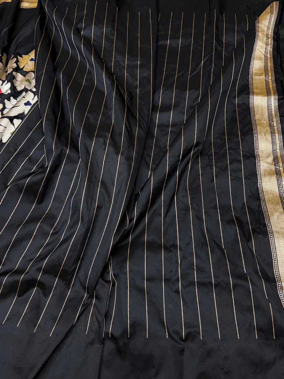 Black Handwoven Pure Banarasi Silk Saree | Pure Katan Silk | Kadwa Weave | HMR Handlooms - Image 3