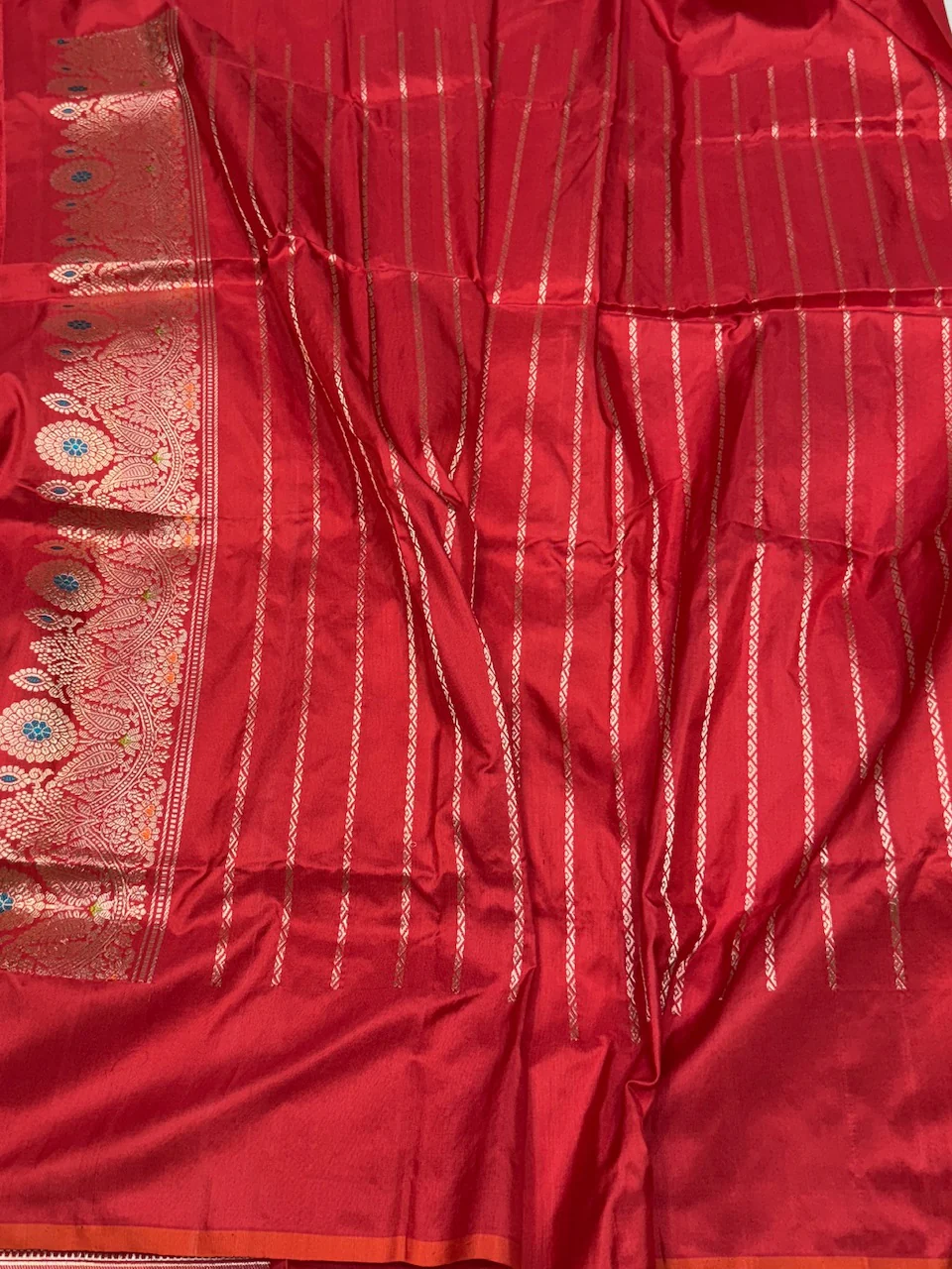Red Handwoven Banarasi Pure Silk Saree - Image 3