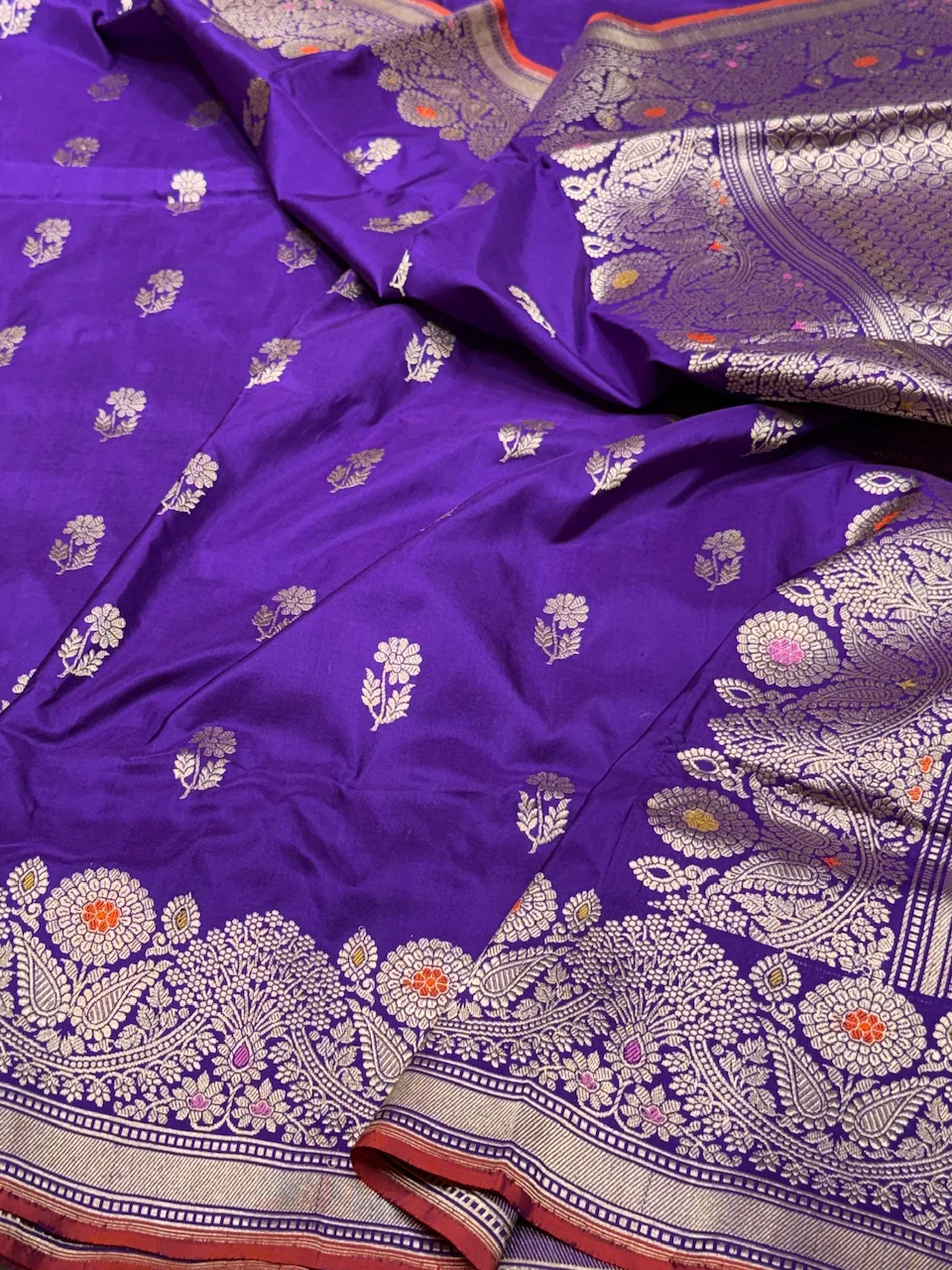 Red Handwoven Banarasi Pure Silk Saree - Image 4