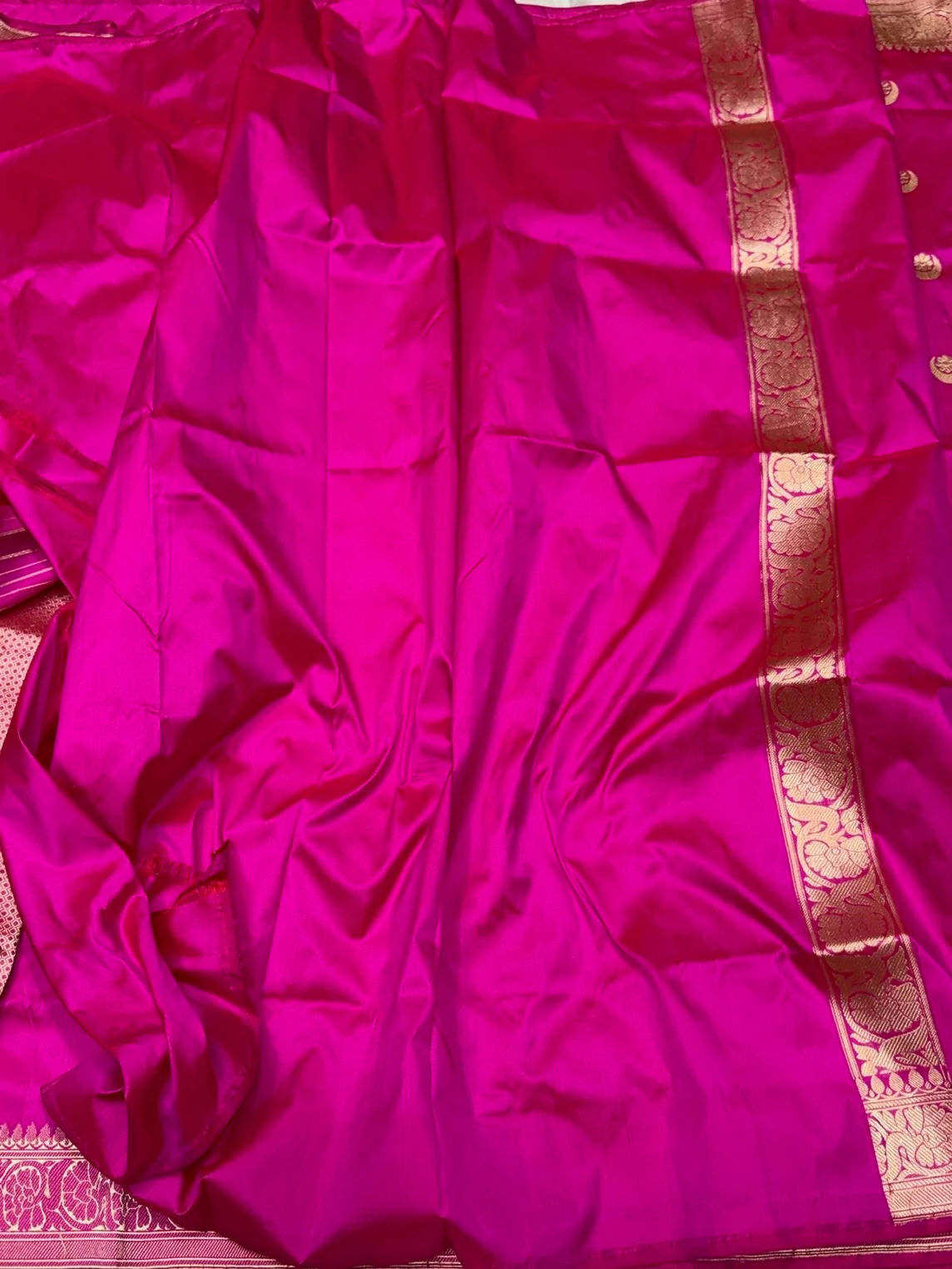 Rani Pink Handwoven Chand Tara Koniya Pure Banarasi Silk Saree – Kadwa Weave | Bridal Katan Silk | 100% Pure Mulberry Silk - Image 4