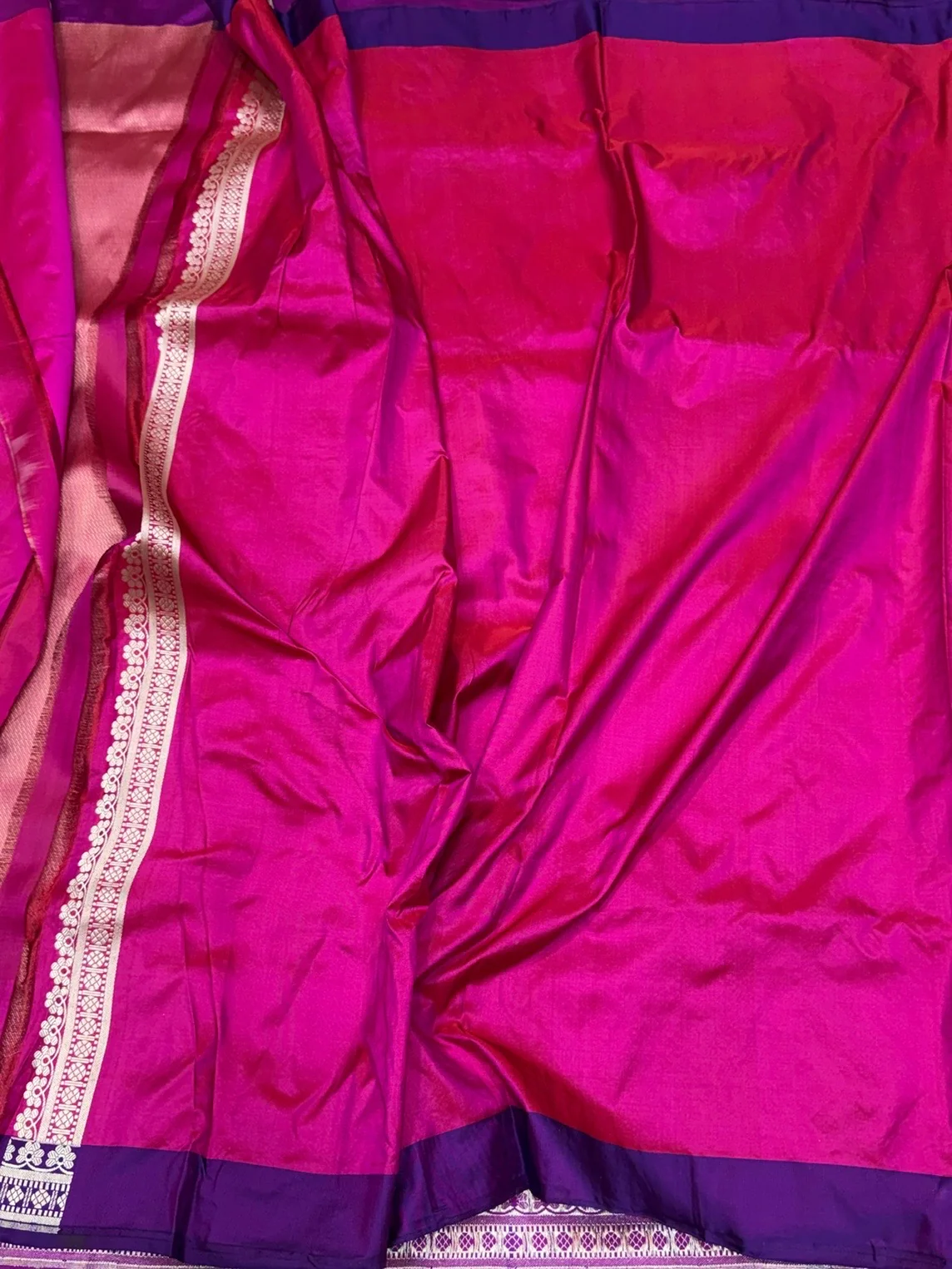 Rani Pink Handwoven Pure Banarasi Brocade Saree - Image 2