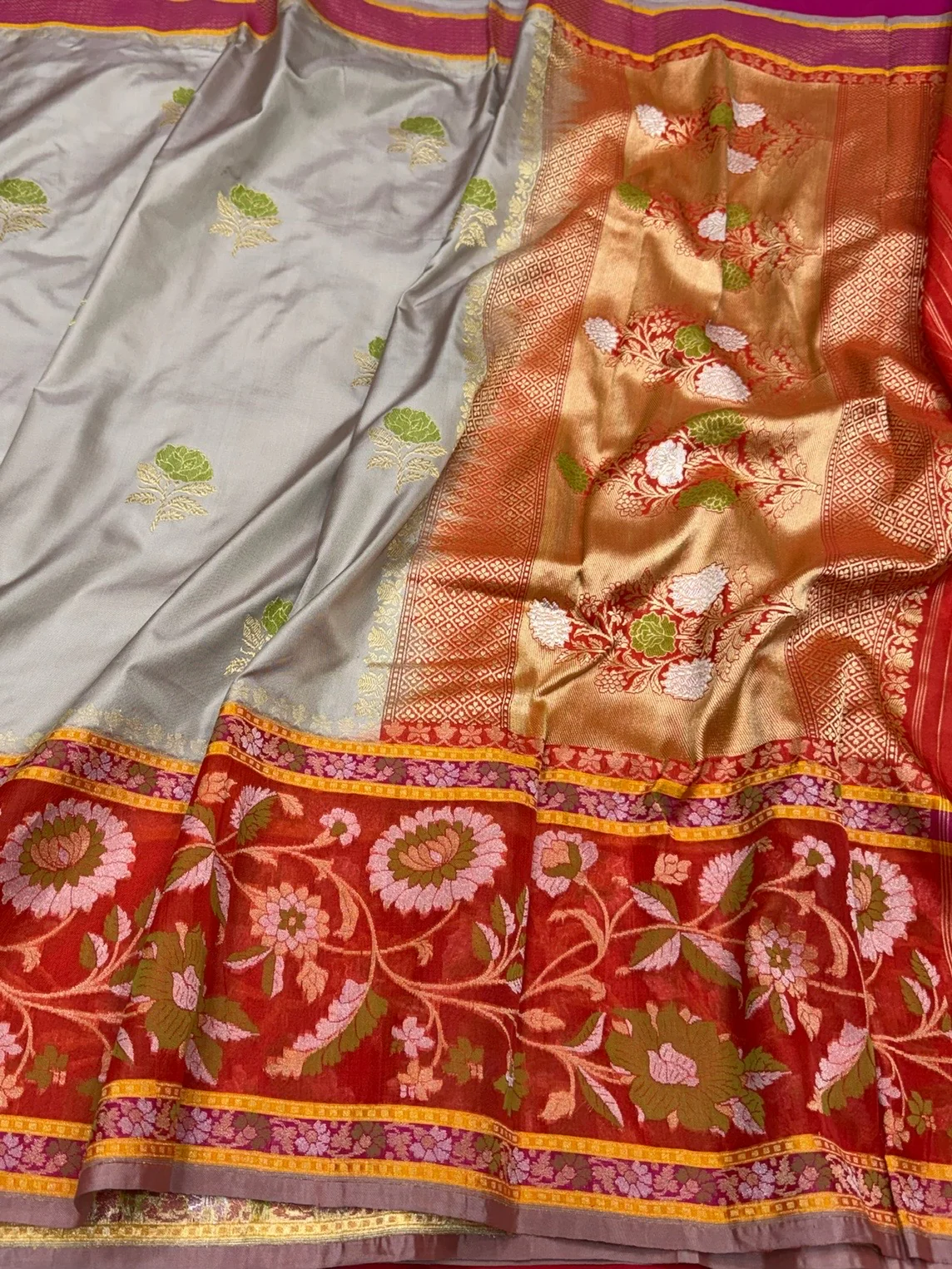 Mauve Handwoven Pure Banarasi Ektara Silk Saree - Image 3