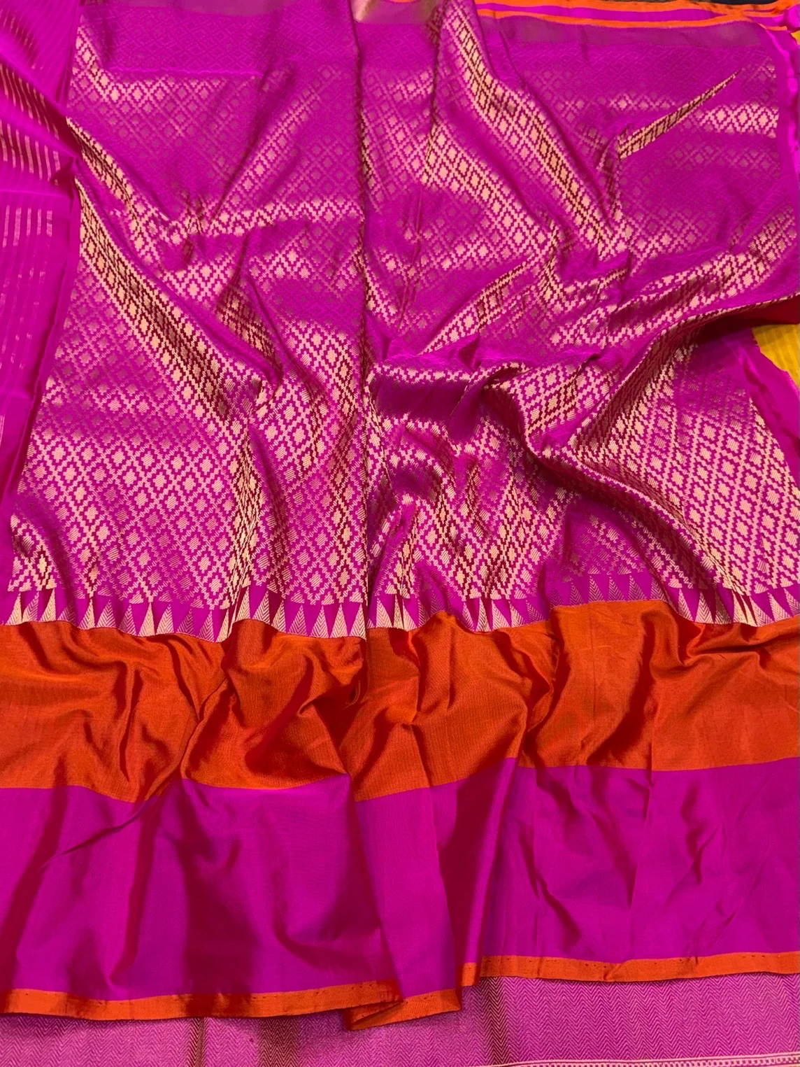 Yellow Handwoven Pure Banarasi Ektara Silk Saree - Image 2