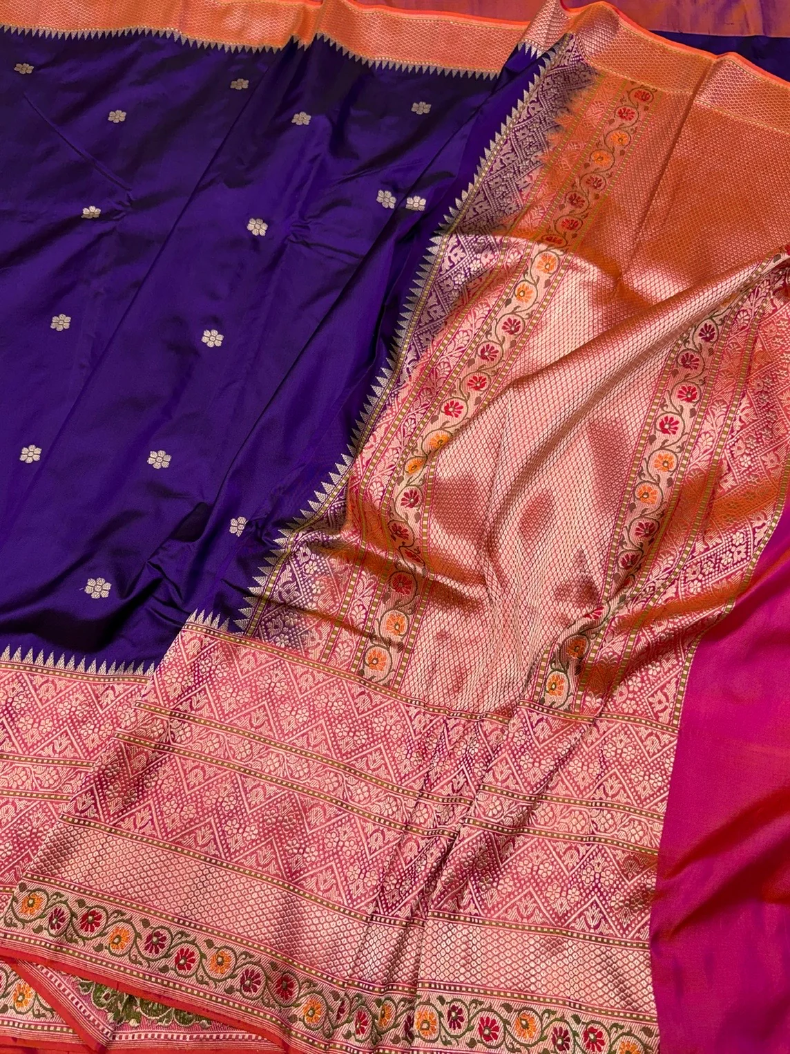Purple Handwoven Pure Banarasi Ektara Silk Saree - Image 3
