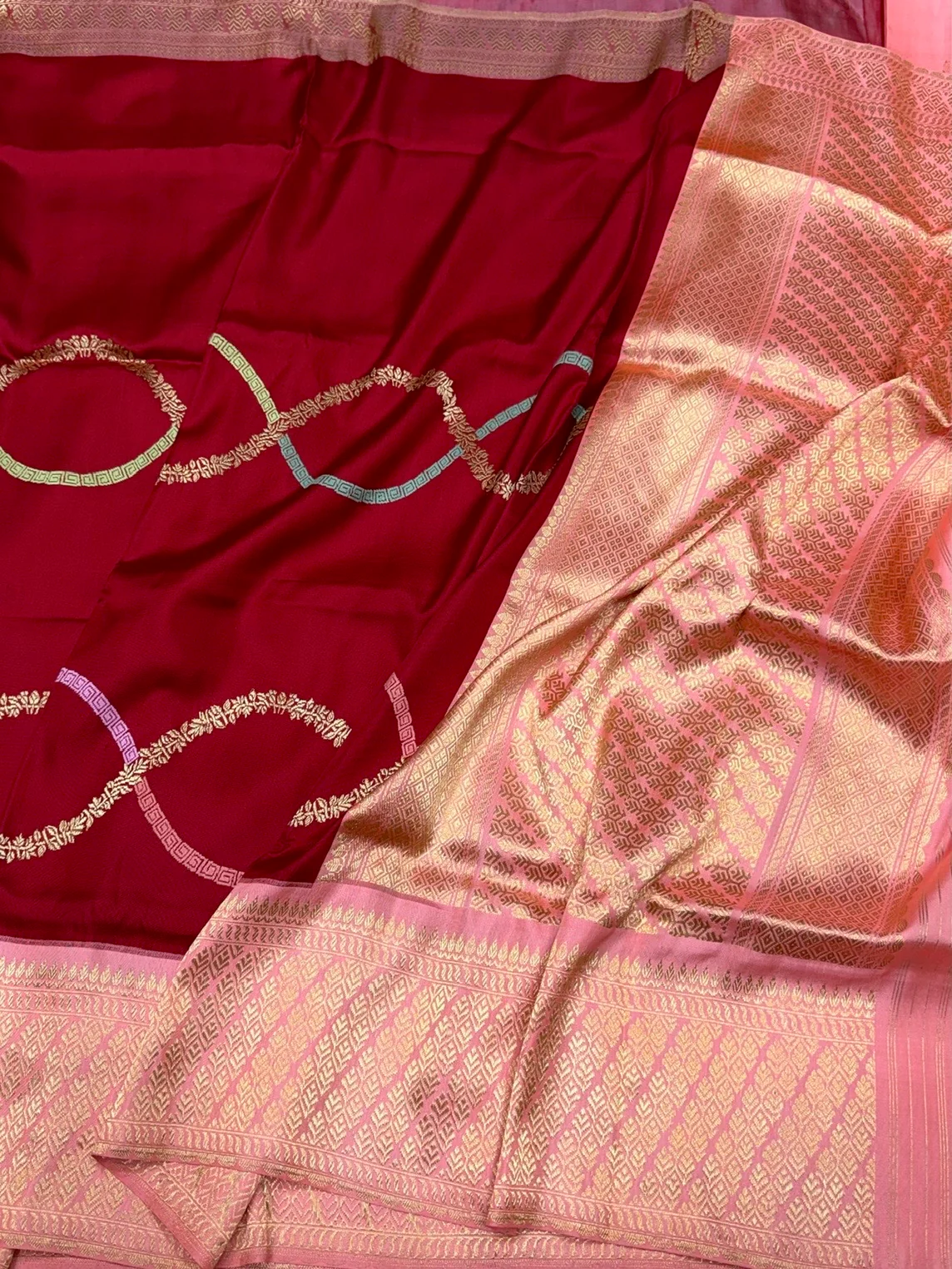 Red Handwoven Pure Banarasi Ektara Silk Saree - Image 3