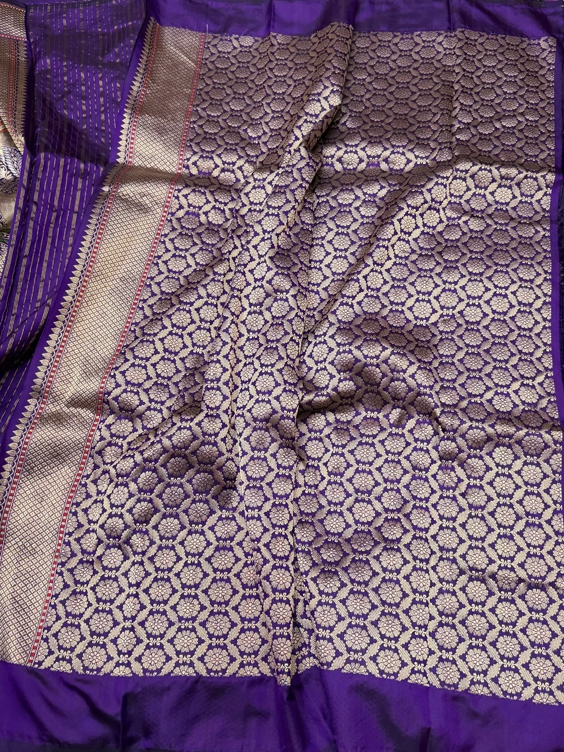 Purple Handwoven Pure Banarasi Ektara Silk Saree - Image 2