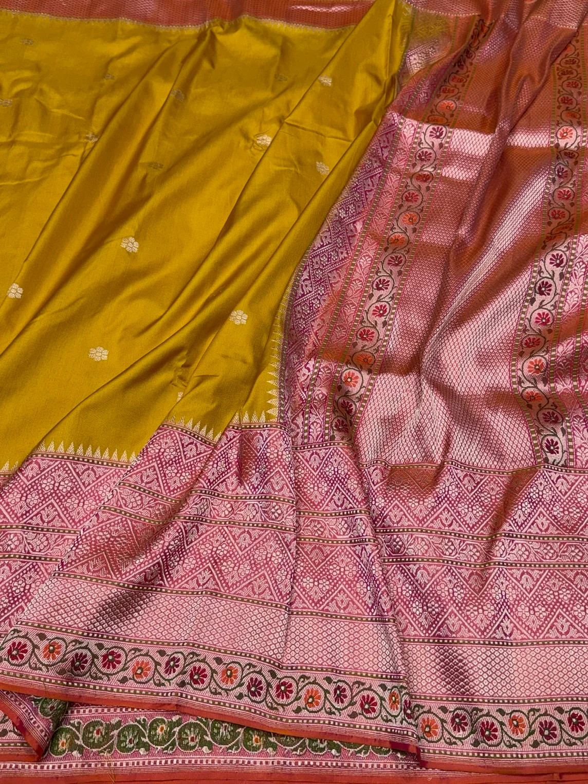 Mustard Yellow Handwoven Pure Banarasi Ektara Silk Saree – Luxury Kadwa Weave - Image 3