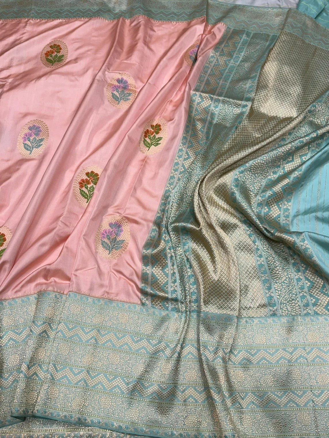 Peach Handwoven Pure Banarasi Ektara Silk Saree – Kadwa Iktara Weave, Pure Mulberry Silk - Image 3