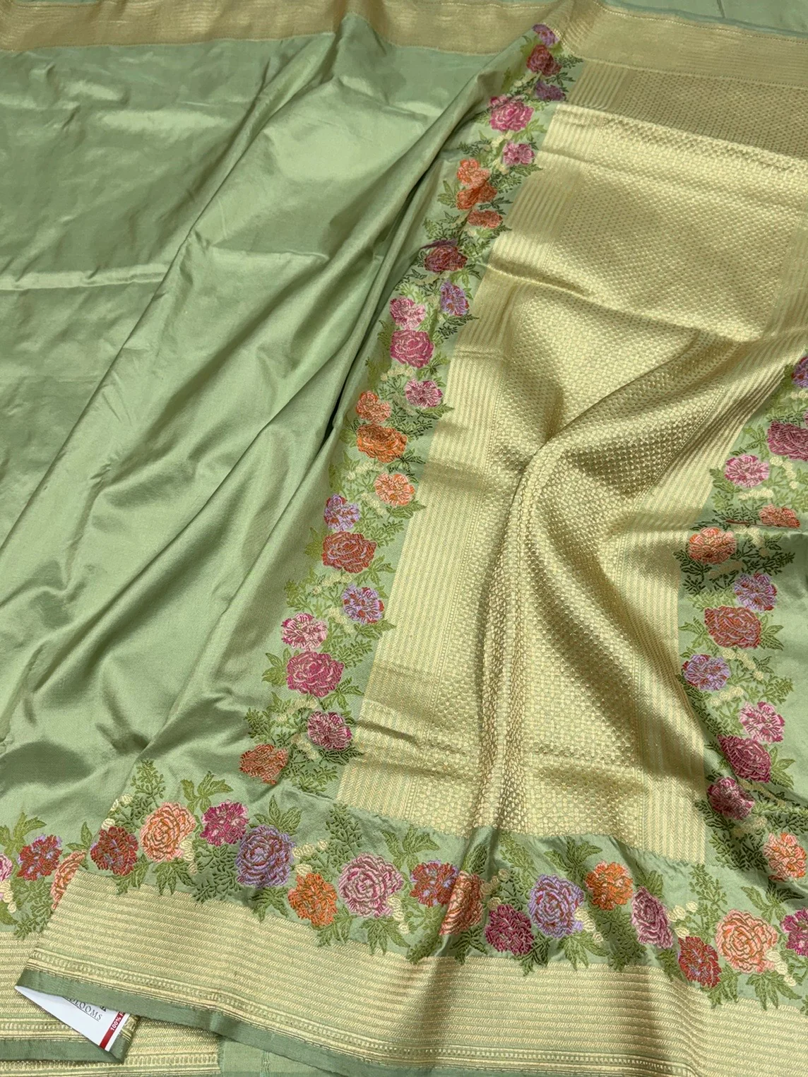 Pista Handwoven Pure Banarasi Katan Silk Saree - Image 3