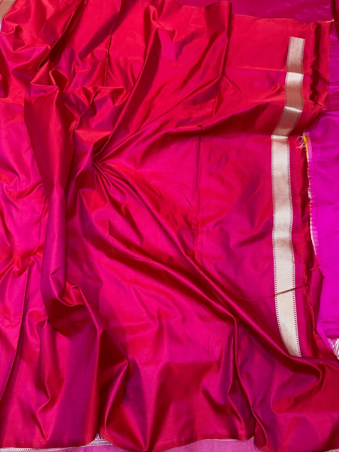 Red Handwoven Pure Banarasi Mashru Satin Silk Saree - Image 2