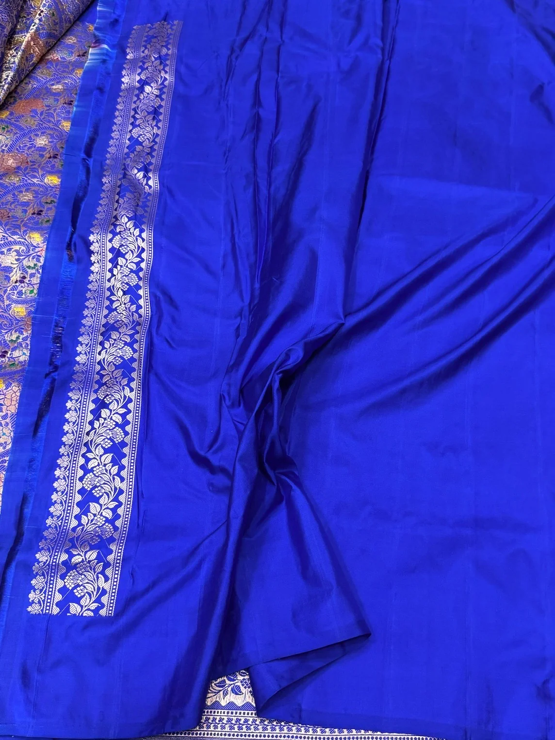 Royal Blue Handwoven Pure Banarasi Silk Brocade Saree - Image 2