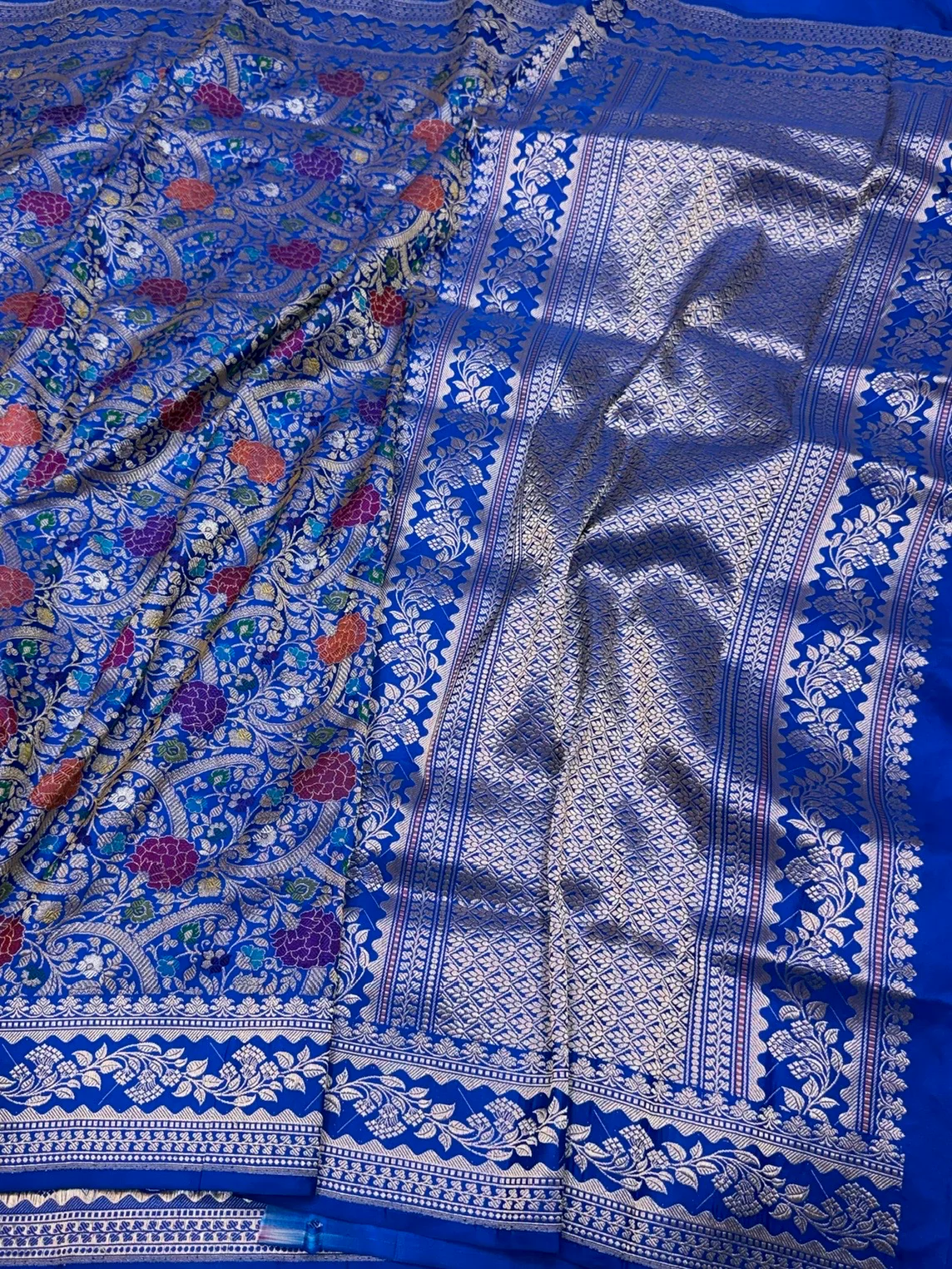 Royal Blue Handwoven Pure Banarasi Silk Brocade Saree - Image 3
