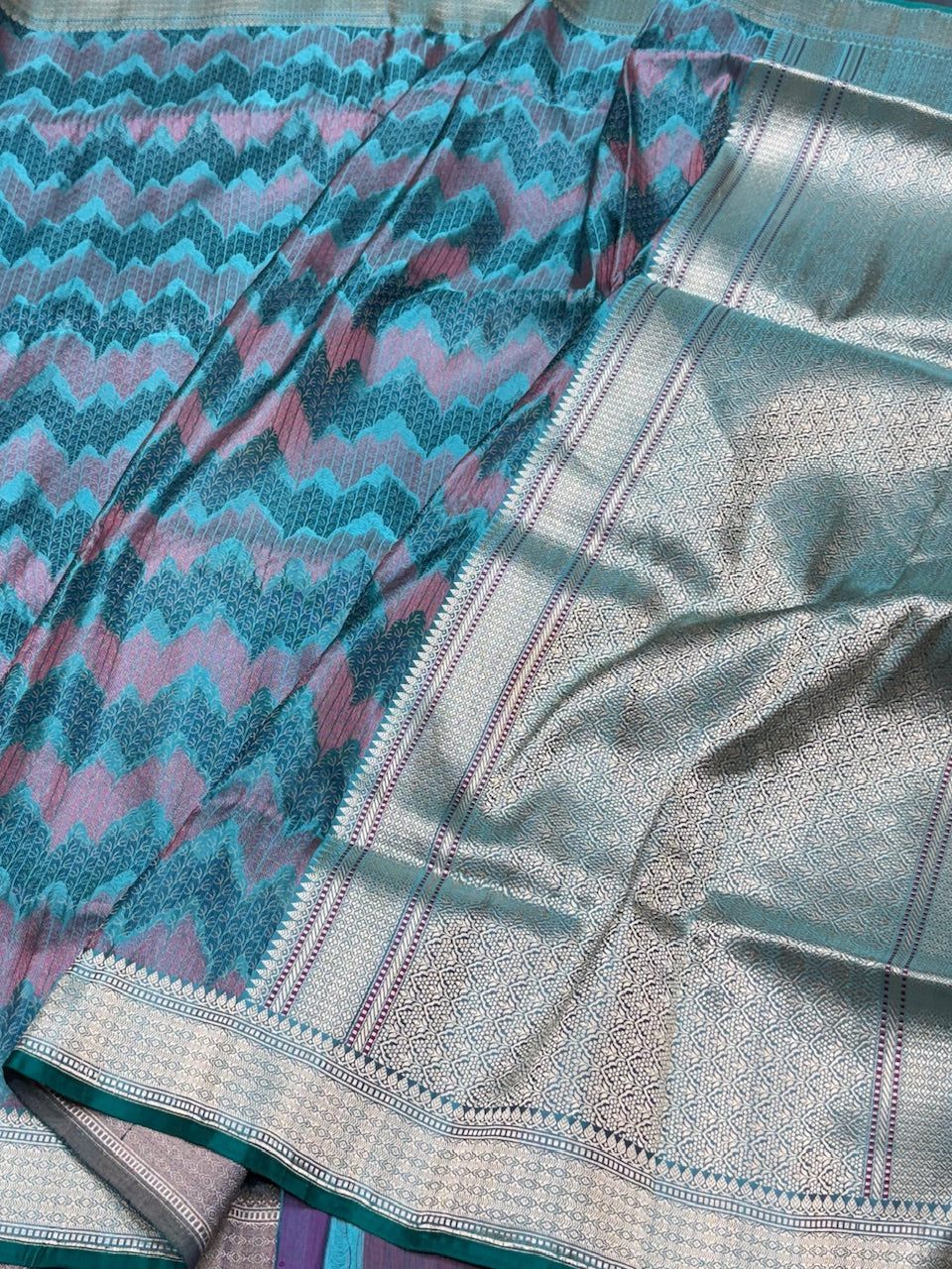 Sky Blue Handwoven Pure Banarasi Satin Tanchoi Silk Saree - Image 2