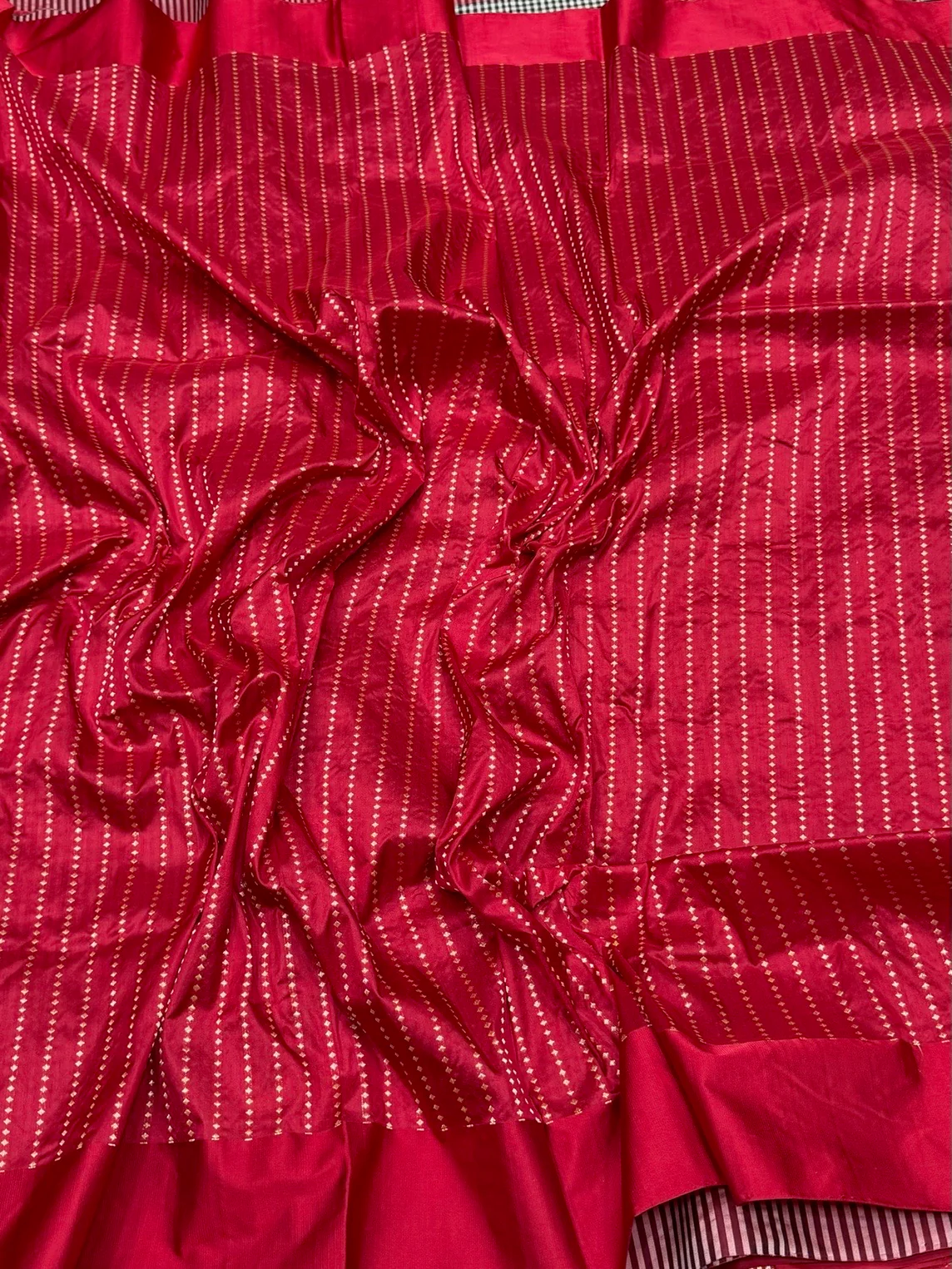 Black Handwoven Pure Banarasi Silk Saree - Image 2