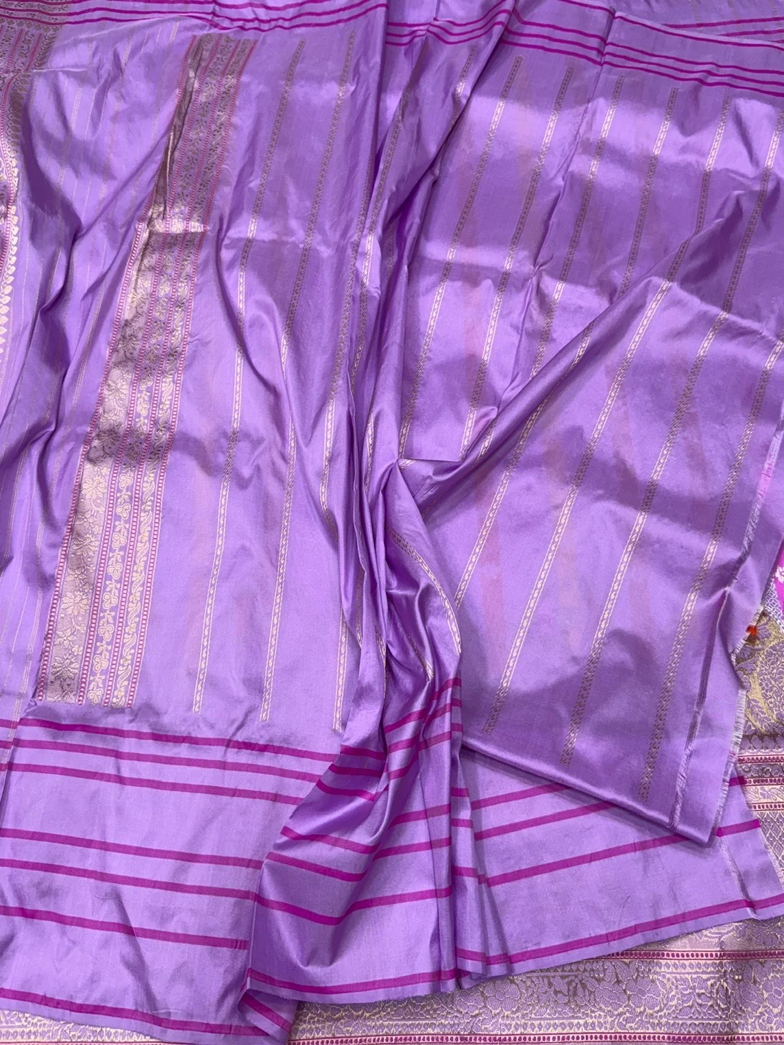 Lavender Handwoven Pure Banarasi Silk Saree | Pure Katan Silk | Kadwa Weave | HMR Handlooms - Image 2