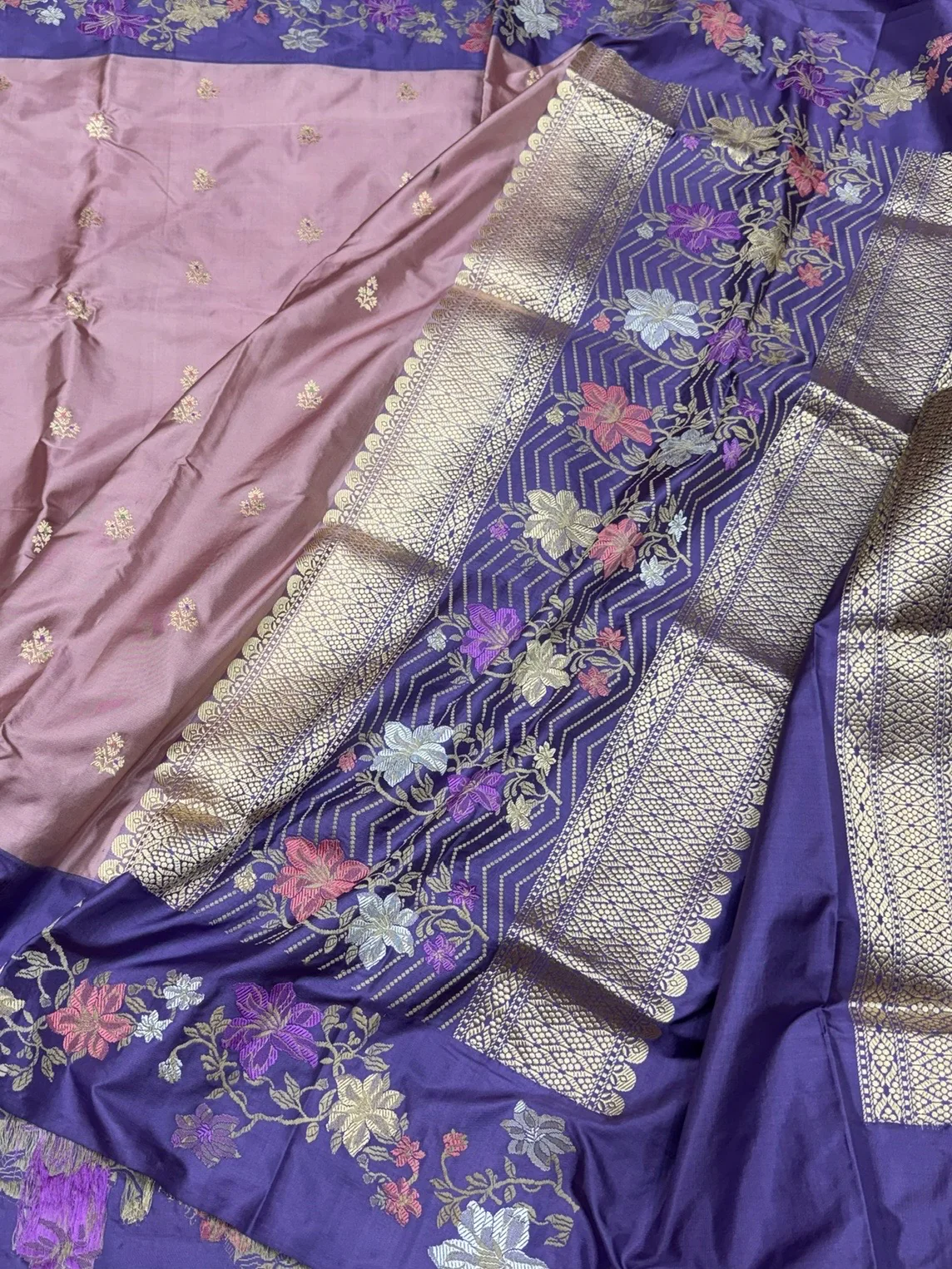 Gajiri Pink Handwoven Pure Banarasi Silk Saree - Image 3