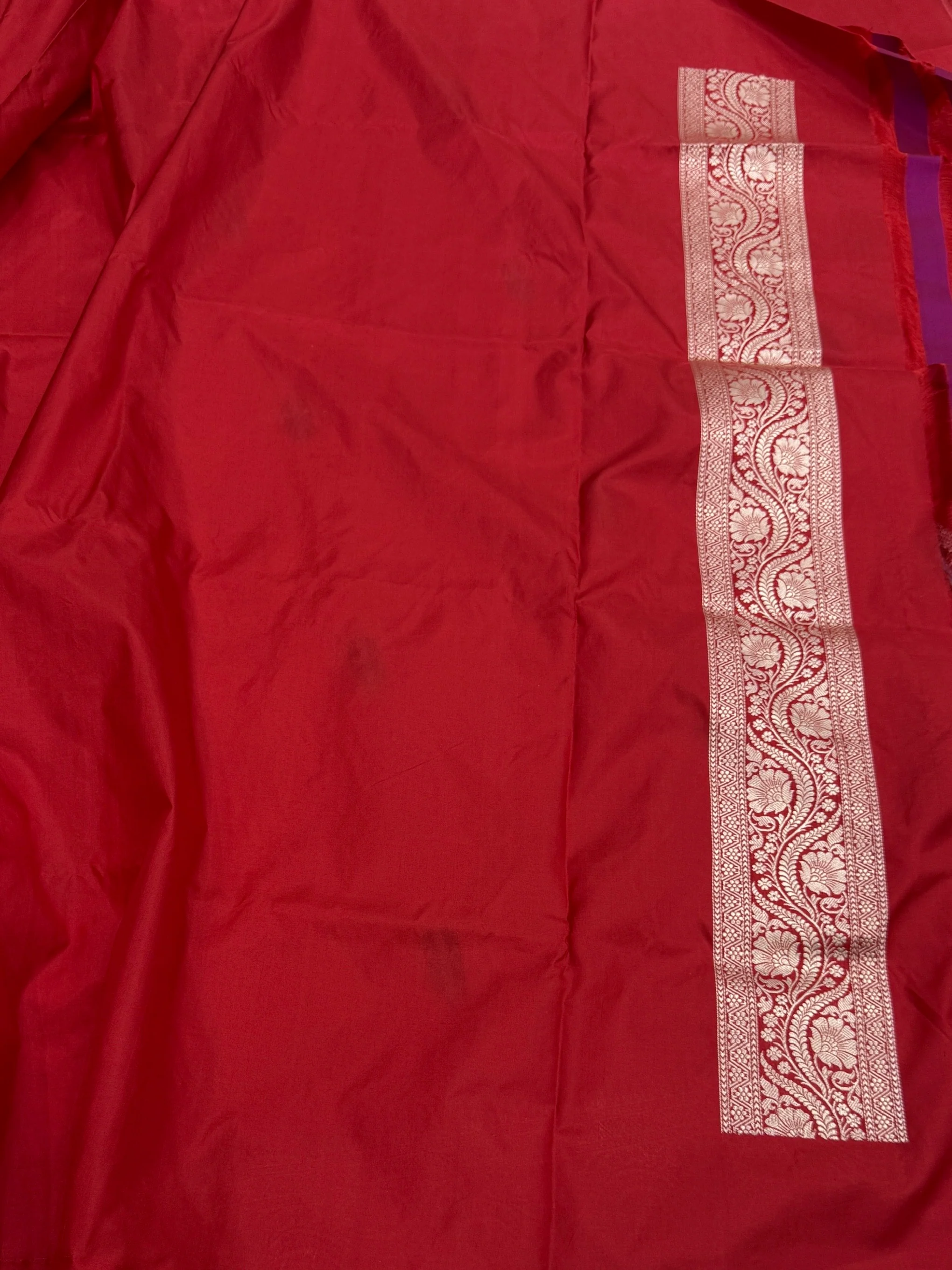Red Handwoven Pure Banarasi Silk Saree - Image 2