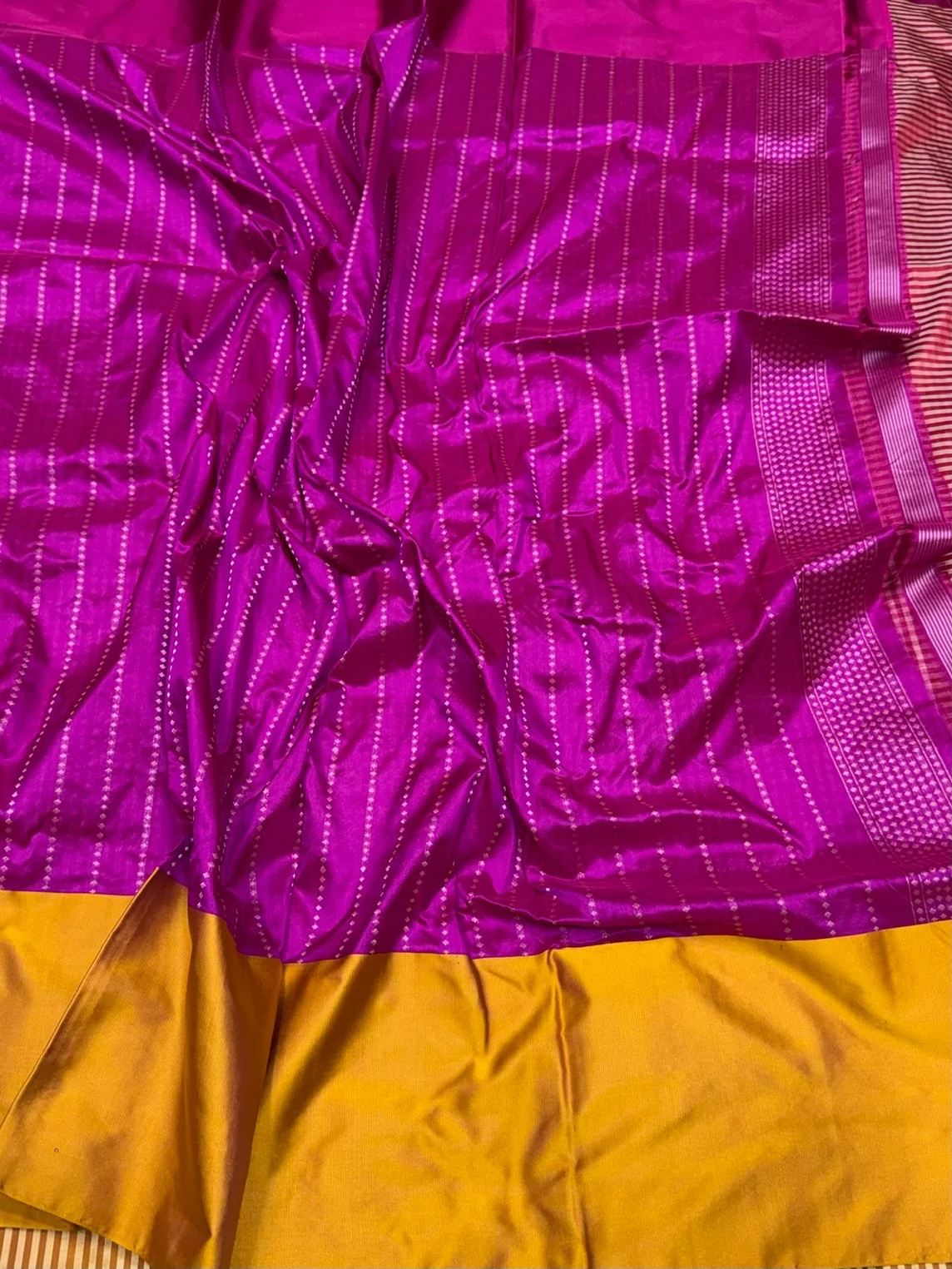 Red Handwoven Pure Banarasi Silk Saree - Image 2