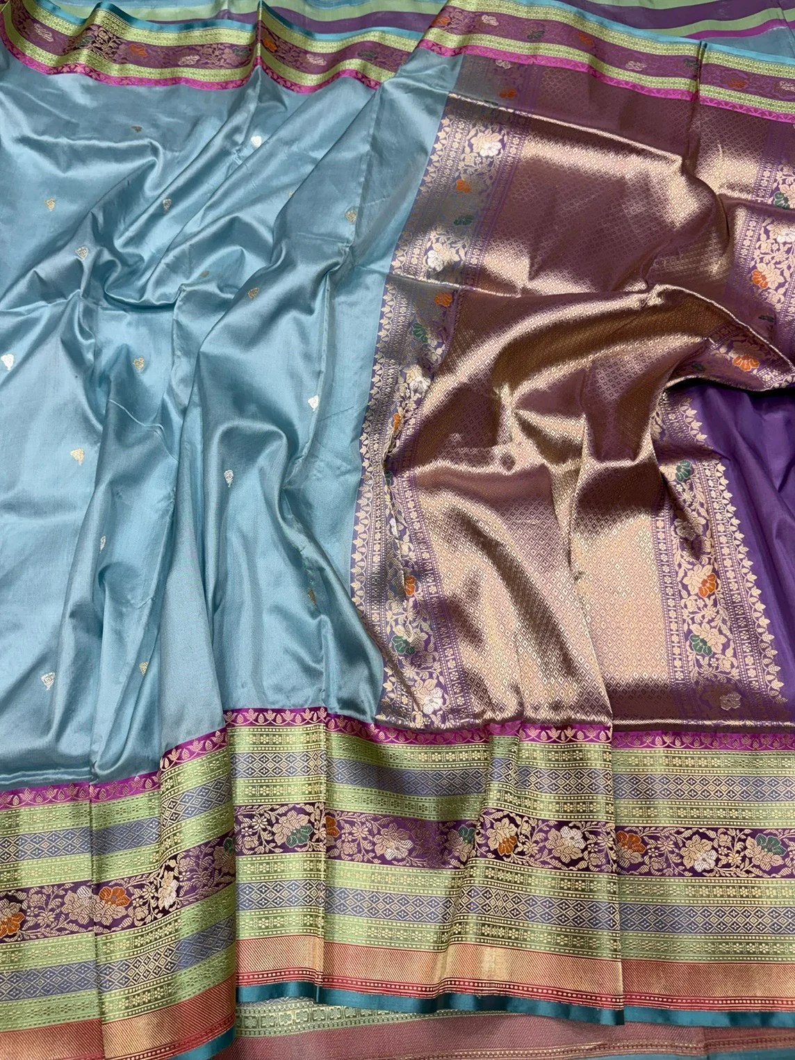 Powder Blue Handwoven Pure Banarasi Silk Saree - Image 3