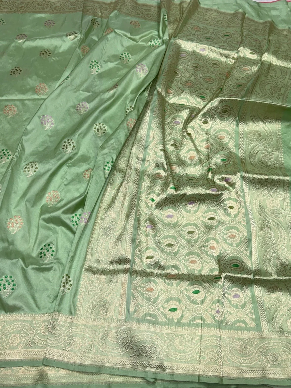 Pista Green Handwoven Pure Banarasi Silk Saree - Image 3
