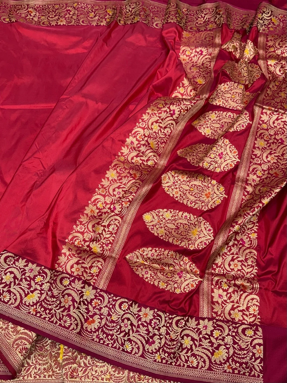 Red Handwoven Pure Banarasi Silk Saree - Image 3