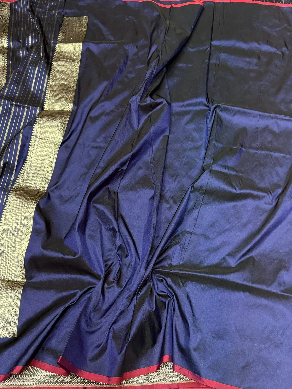 Navy Blue Handwoven Pure Banarasi Silk Saree - Image 2