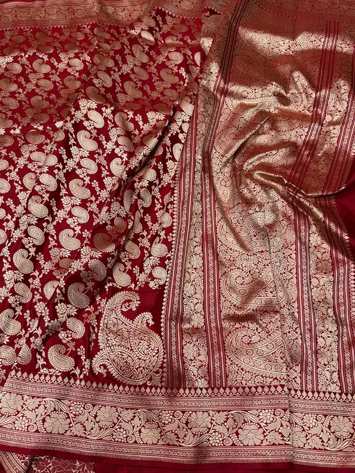 Red Handwoven Pure Banarasi Silk Saree | Pure Katan Silk | Kadwa Weave | HMR Handlooms - Image 3