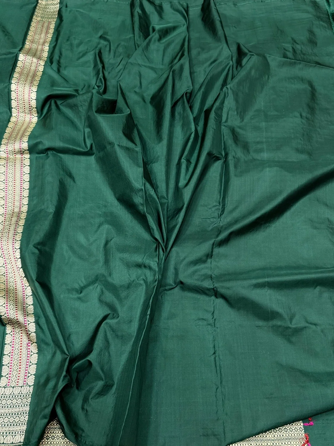 Bottle Green Handwoven Pure Banarasi Silk Saree - Image 2
