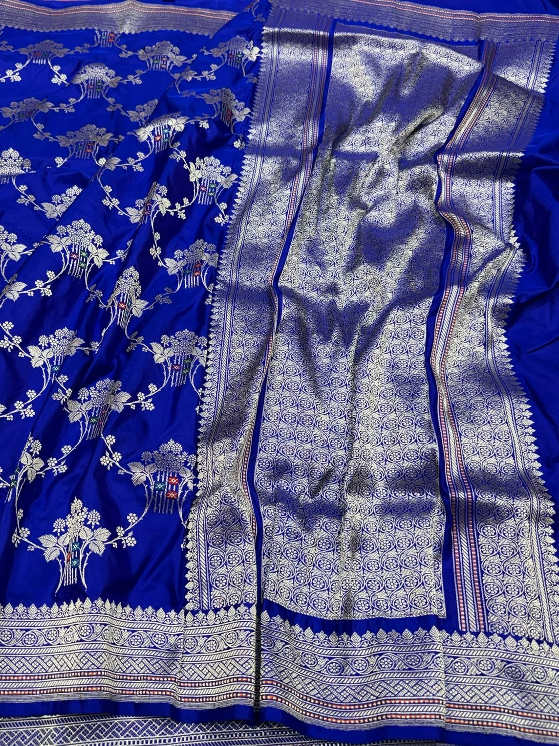 Royal Blue Handwoven Pure Banarasi Silk Saree - Image 3