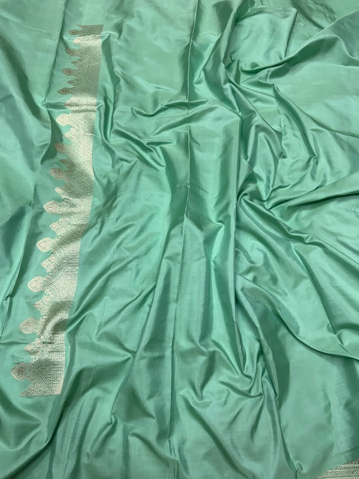 Sea Green Handwoven Pure Banarasi Silk Saree - Image 2