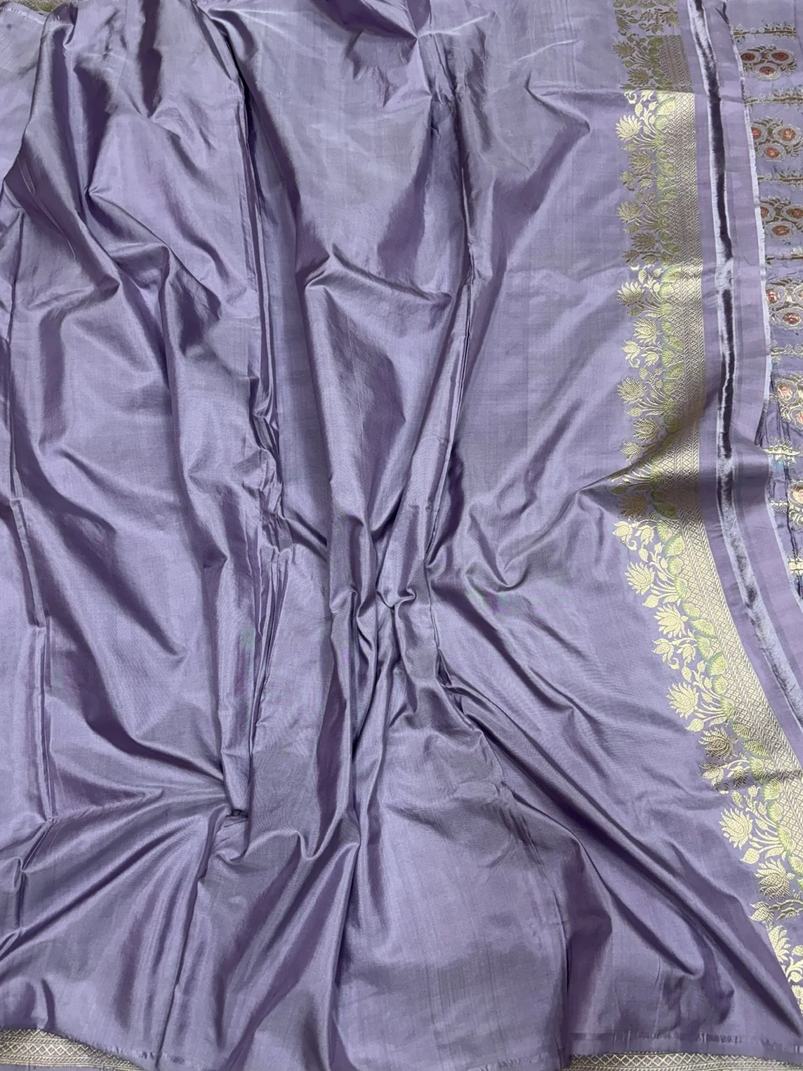 Lavender Handwoven Pure Banarasi Silk Saree - Image 2