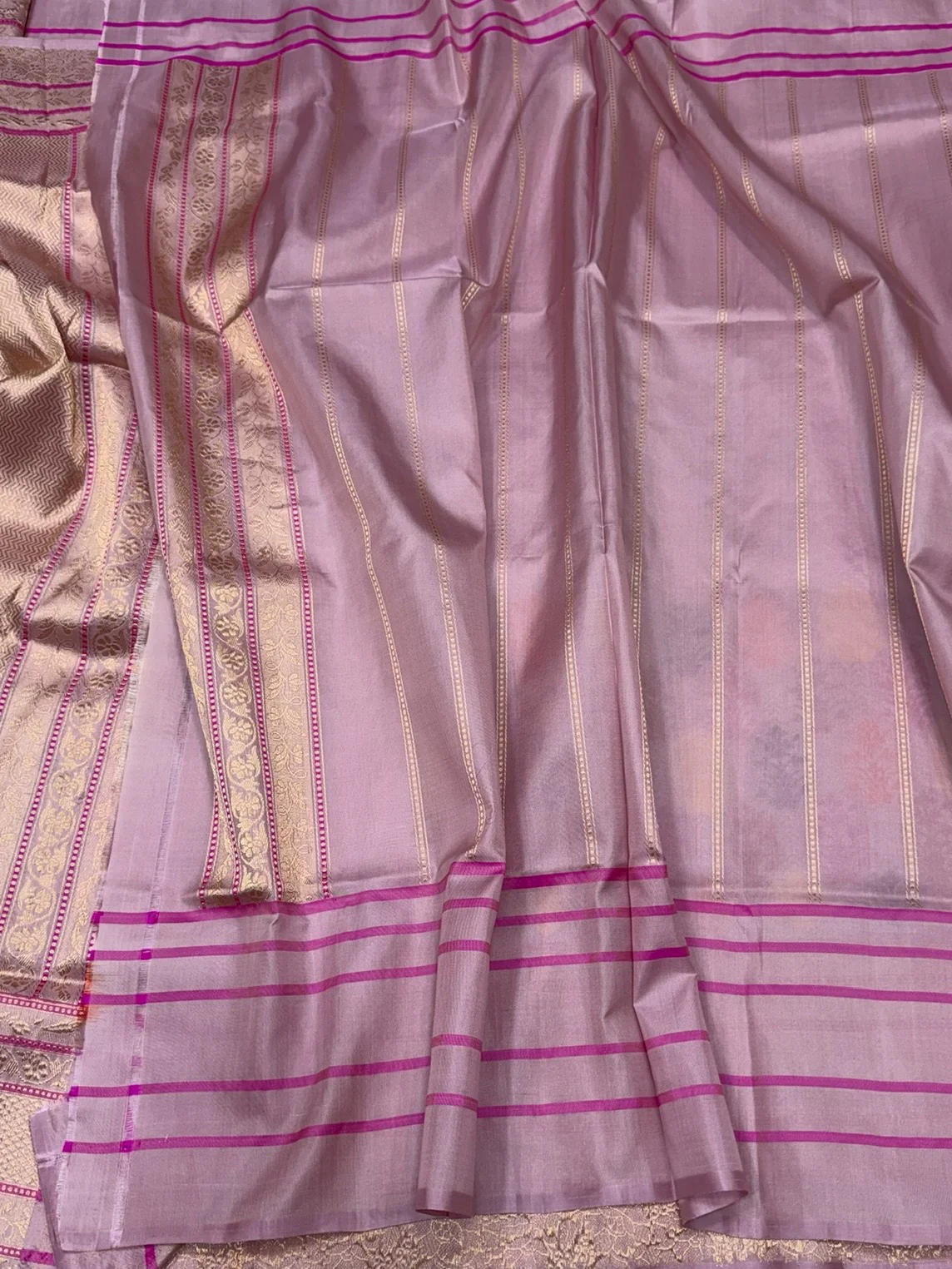 Pinkish-Lilac Handwoven Pure Banarasi Silk Saree - Image 2