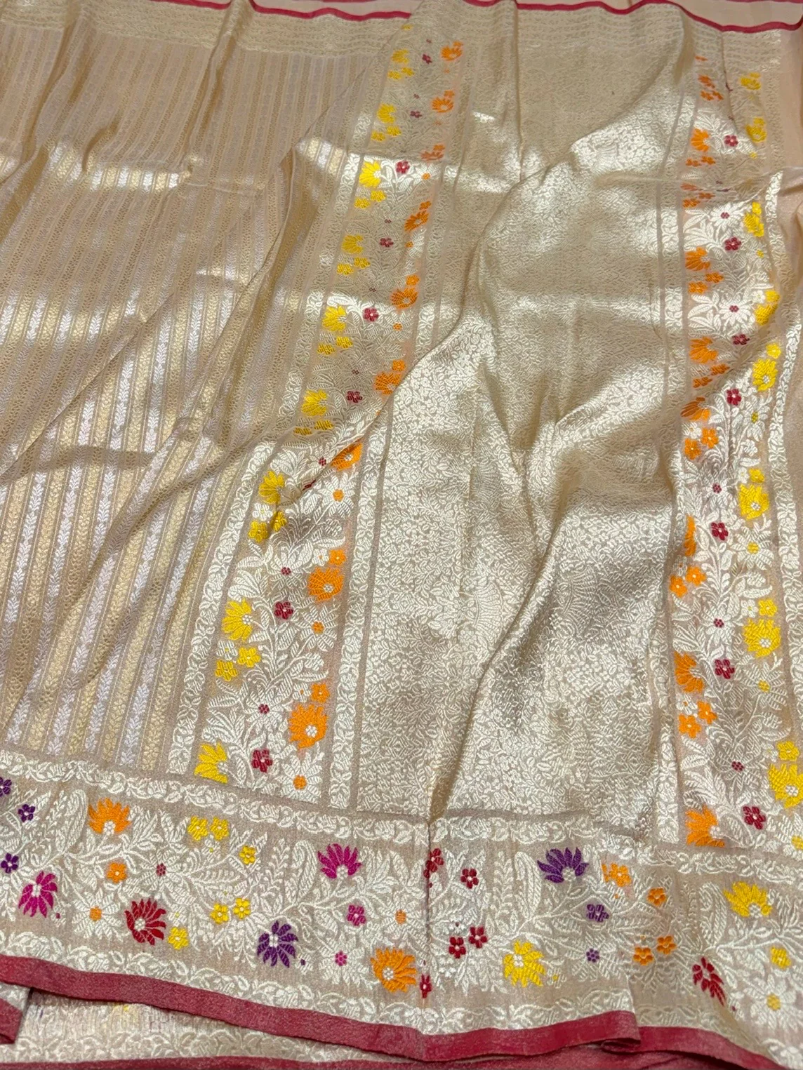 Cream Handwoven Pure Banarasi Silk Saree - Image 3